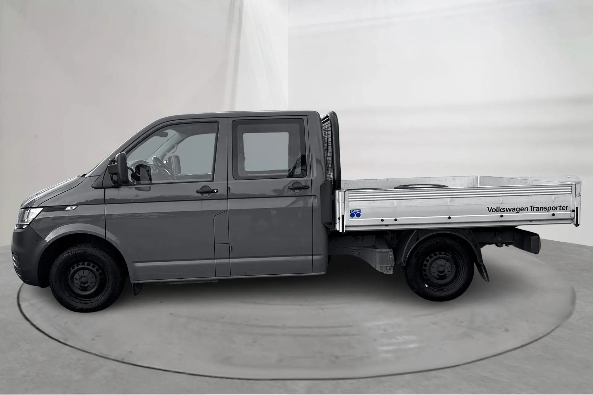 Presentationsfoto 2 av 14: VW Transporter Pickup T6.1 TDI (110hk) - 10 955 mil - Manuell - grå - 2022