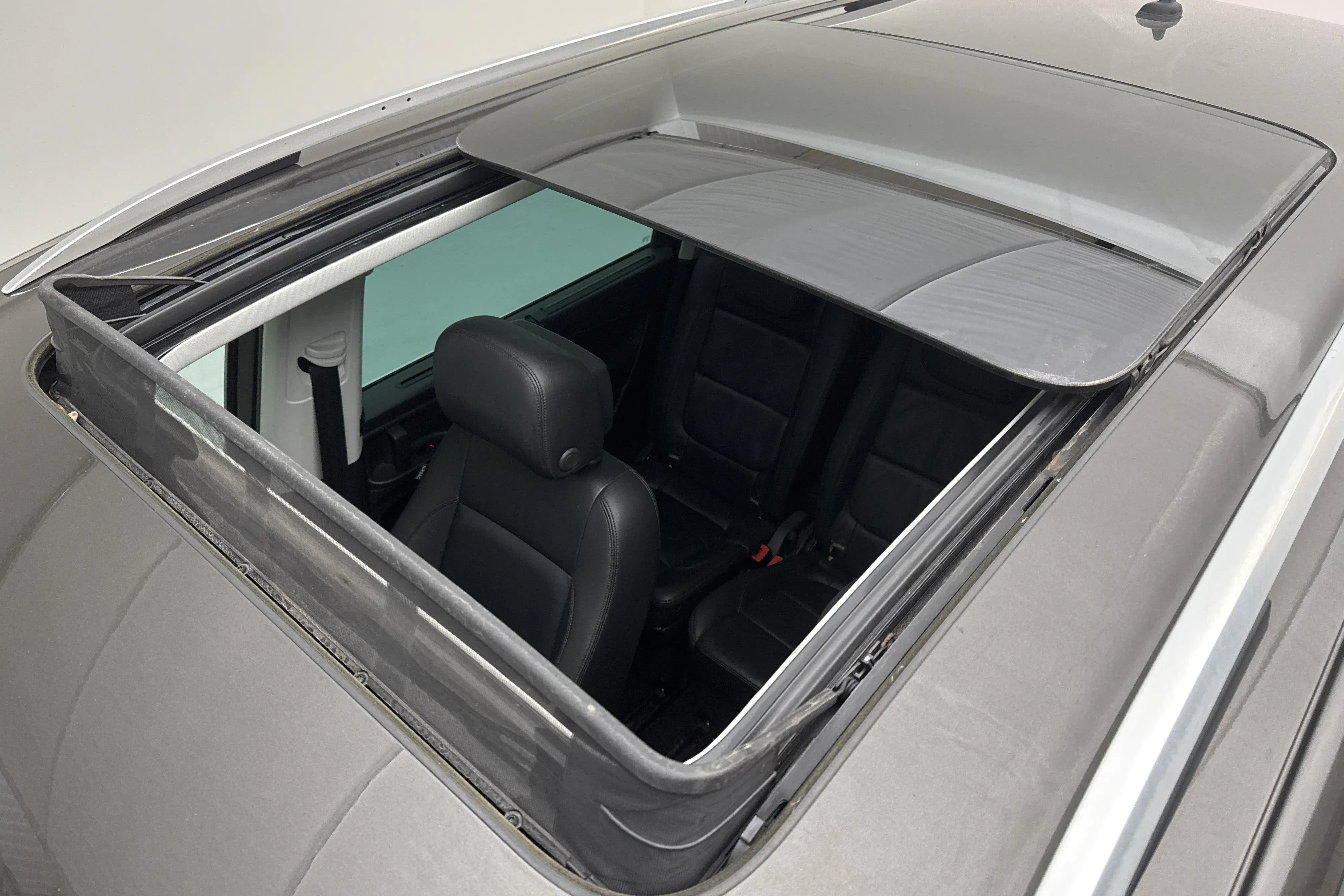 Presentationsfoto 22 av 22: VW Sharan 2.0 TDI (150hk) - 14 808 mil - Automat - Mörkbrun - 2018