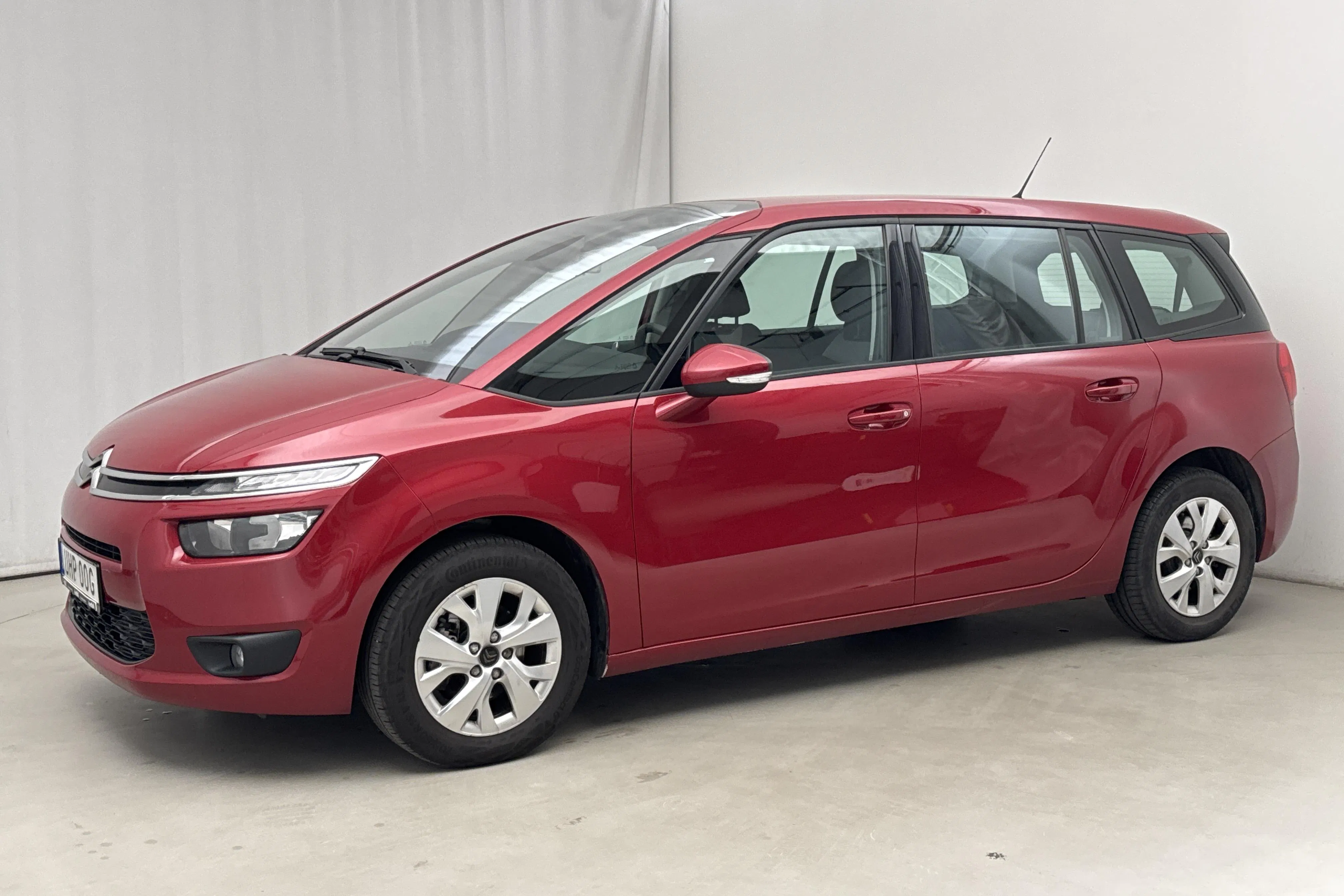 Presentation photo 2 of 16: Citroën C4 Grand Picasso 1.6 HDi (115hk) - 193 650 km - Automatic - dark red - 2014