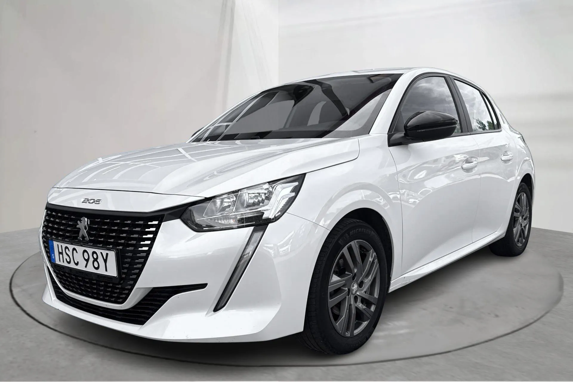 Presentationsfoto 1 av 13: Peugeot 208 1.2 PureTech 5dr (75hk) - 6 292 mil - Manuell - vit - 2022