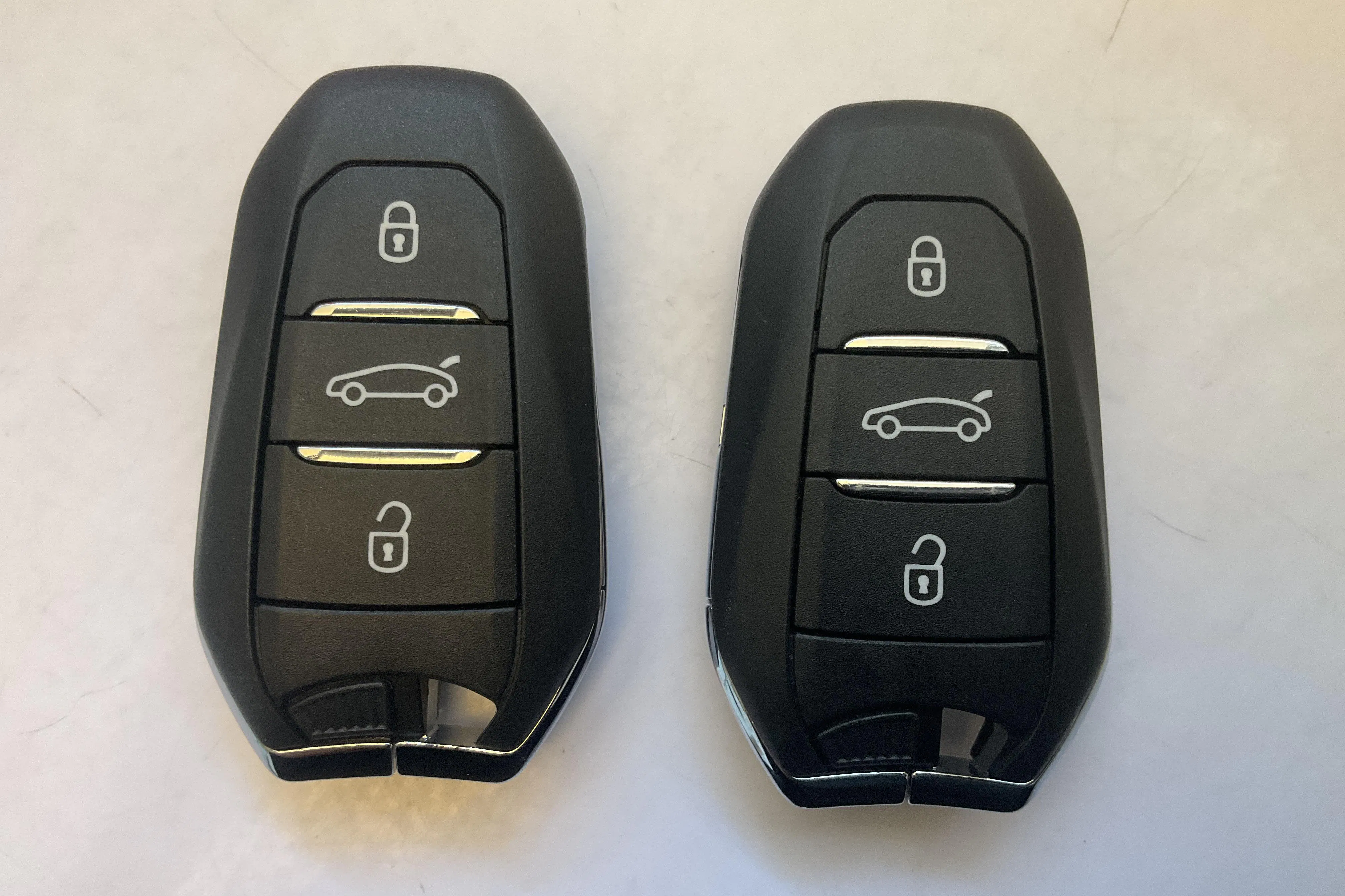 Presentationsfoto 12 av 12: Opel Mokka P130 (130hk) - 2 035 mil - Automat - grå - 2024