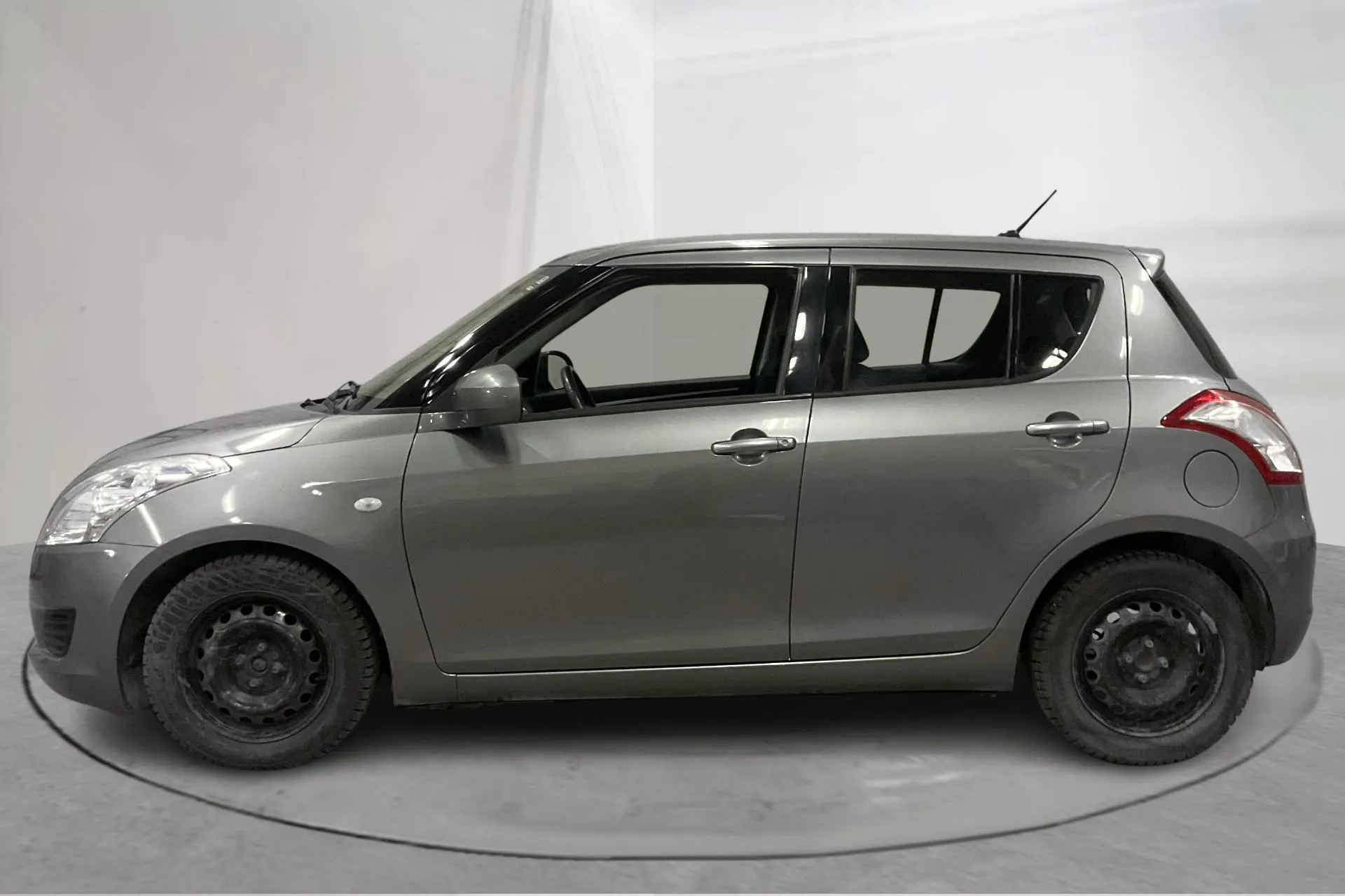 Presentationsfoto 2 av 12: Suzuki Swift 1.2 5dr (94hk) - 9 369 mil - Automat - grå - 2013