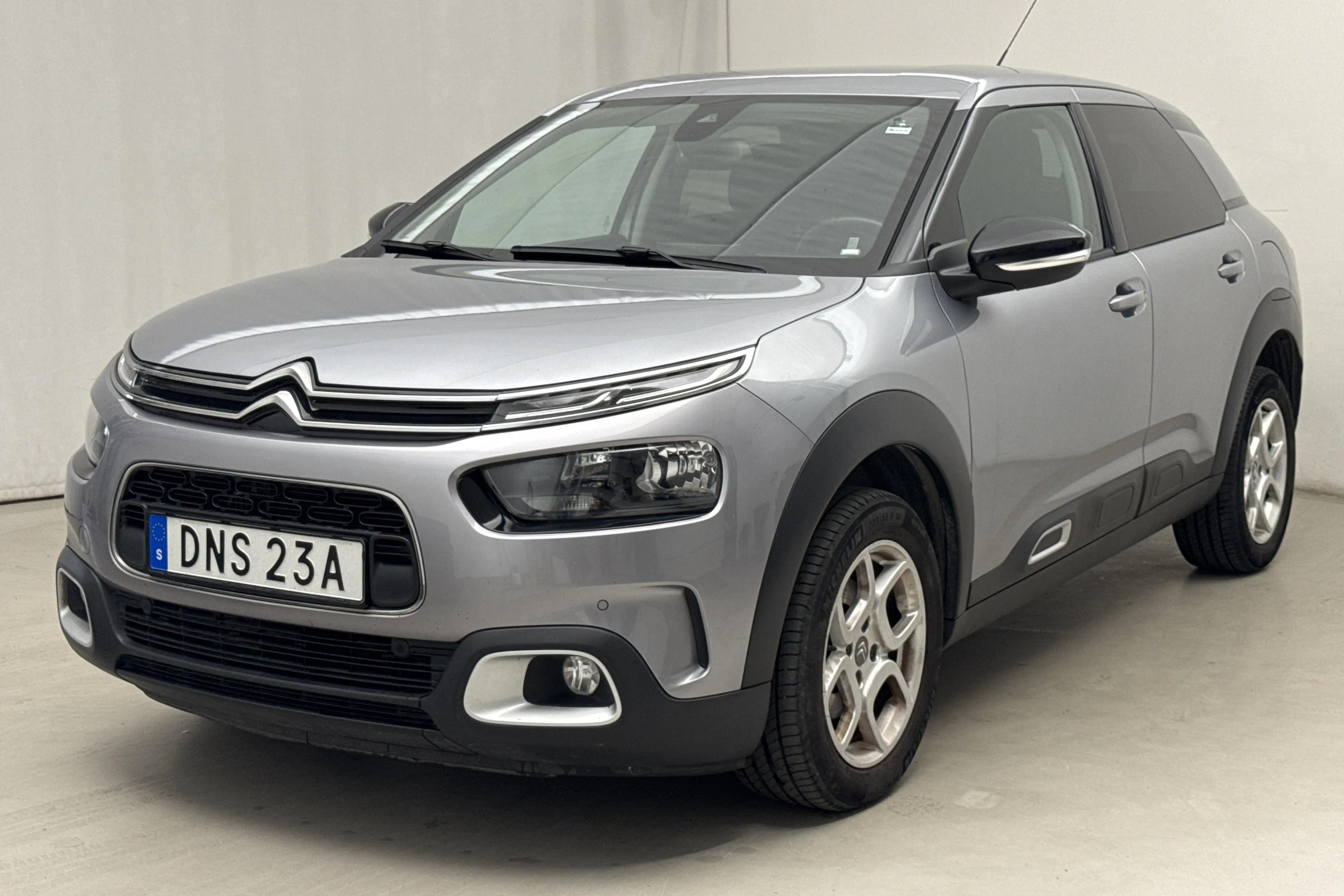 Presentation photo 1 of 18: Citroën C4 Cactus PureTech (130hk) - 99 870 km - Automatic - gray - 2020