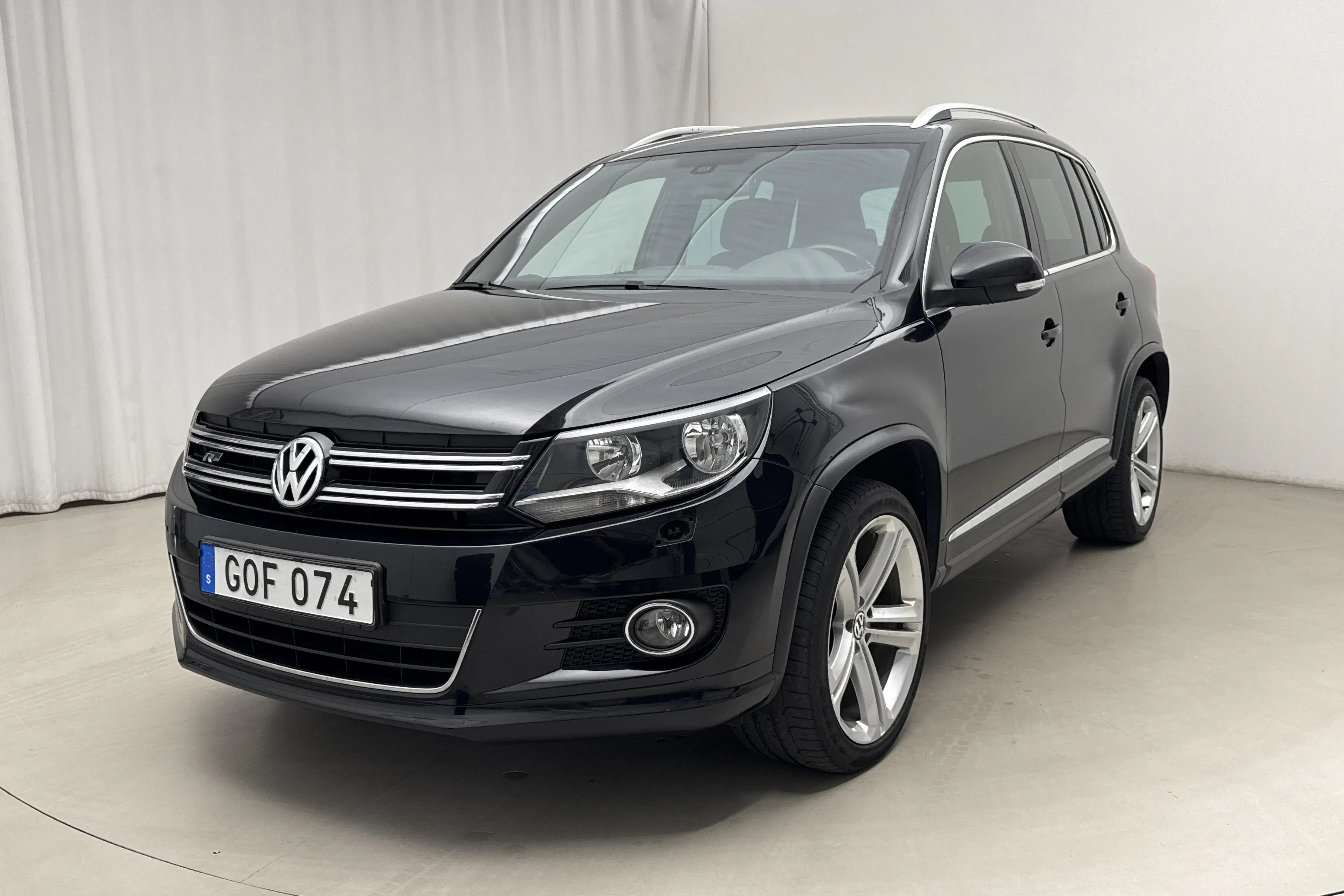 Presentationsfoto 1 av 17: VW Tiguan 1.4 TSI 4MOTION (160hk) - 11 615 mil - Manuell - svart - 2015