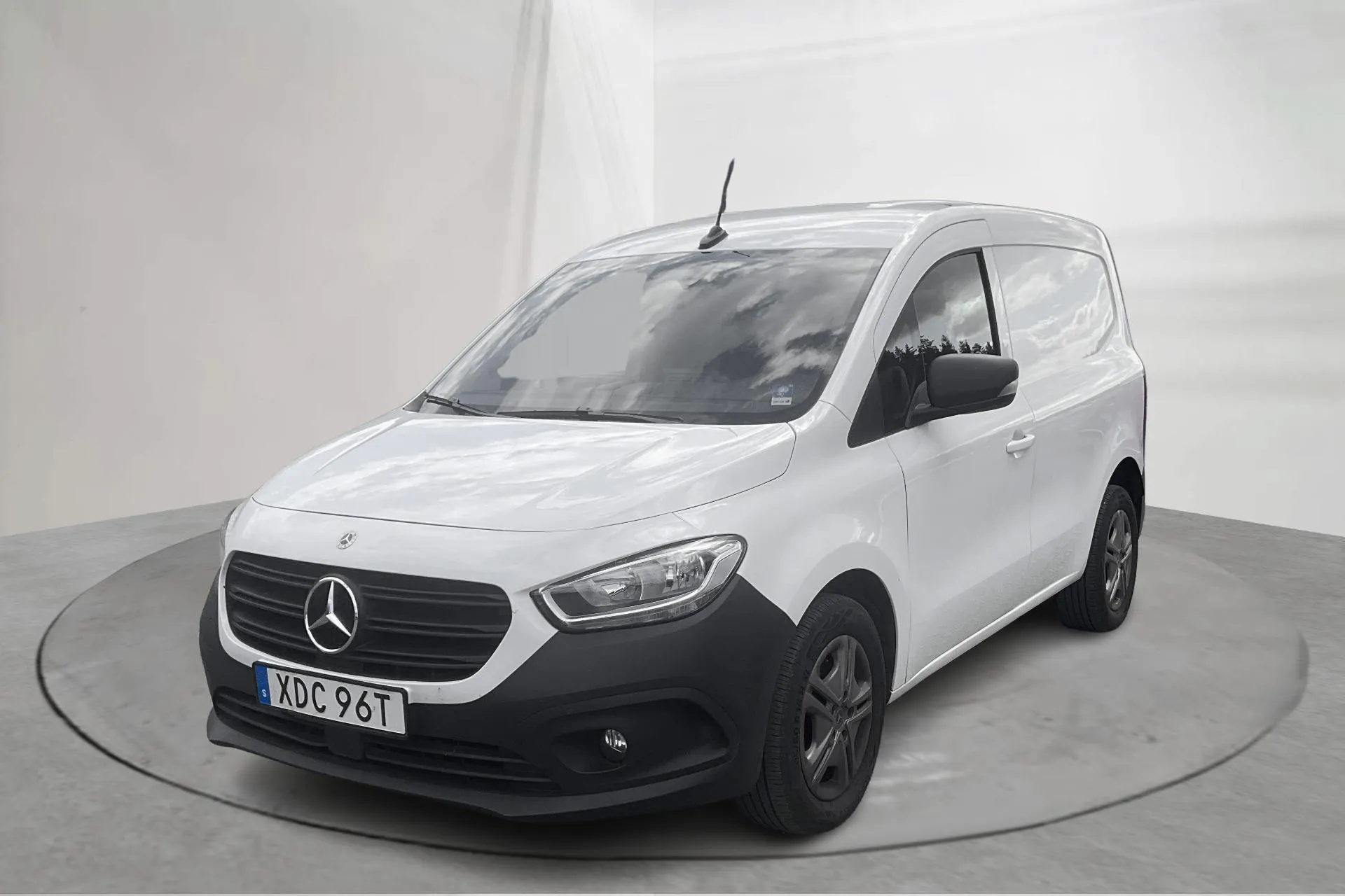 Presentationsfoto 1 av 13: Mercedes Citan 110 1.5 CDI (95hk) - 2 392 mil - Automat - vit - 2025