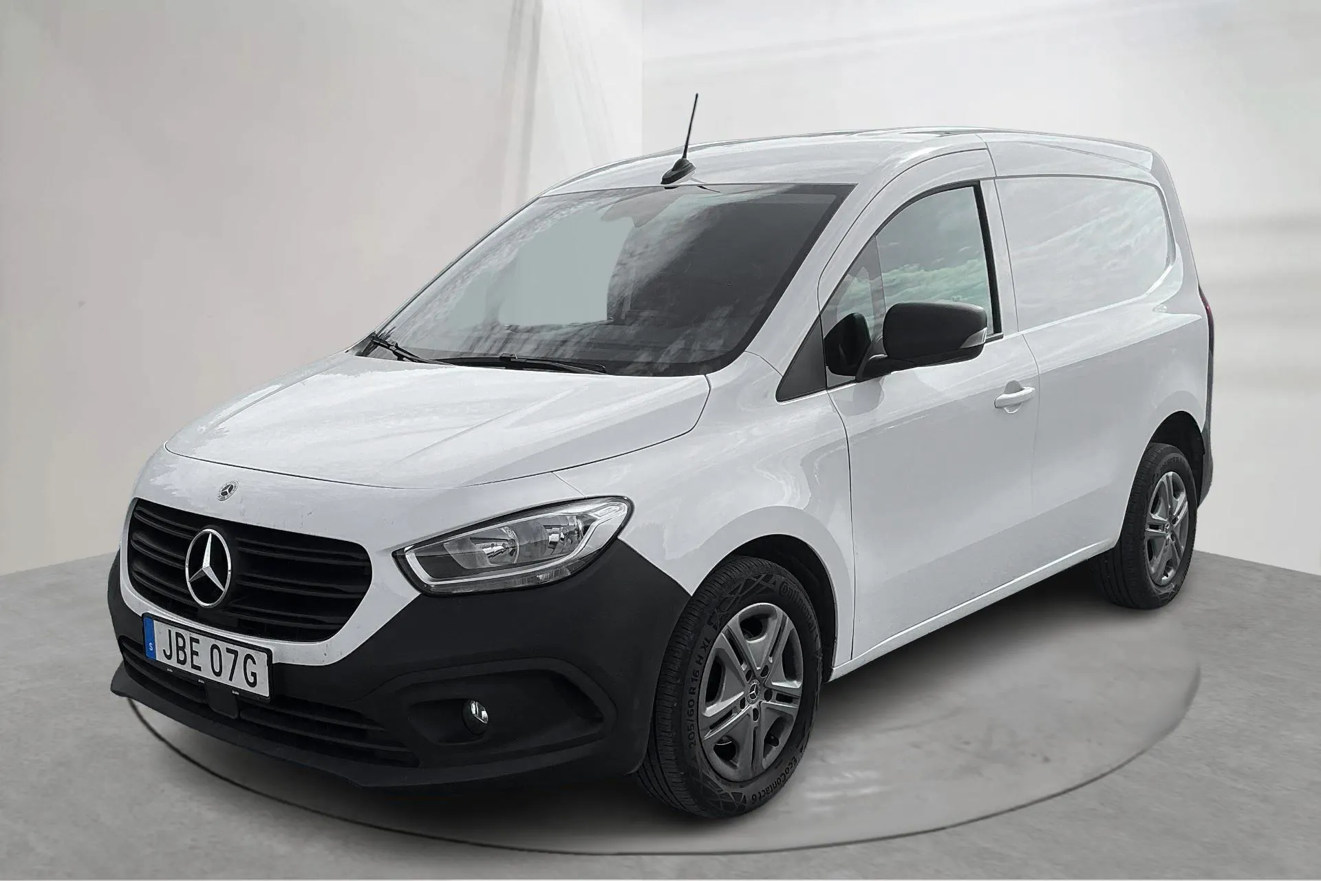 Presentationsfoto 1 av 13: Mercedes Citan 110 1.5 CDI (95hk) - 2 499 mil - Automat - vit - 2025