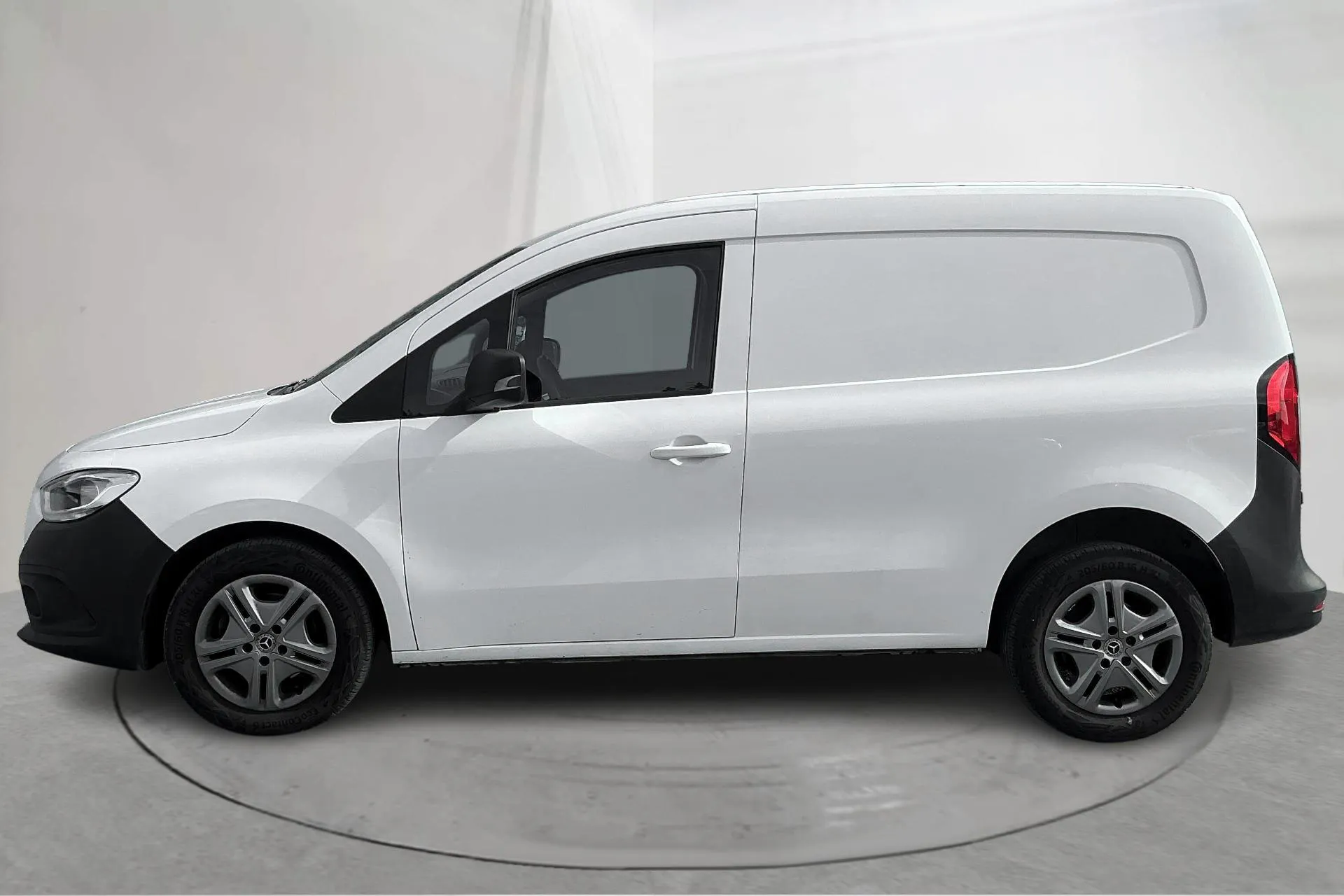 Presentationsfoto 2 av 13: Mercedes Citan 110 1.5 CDI (95hk) - 2 499 mil - Automat - vit - 2025
