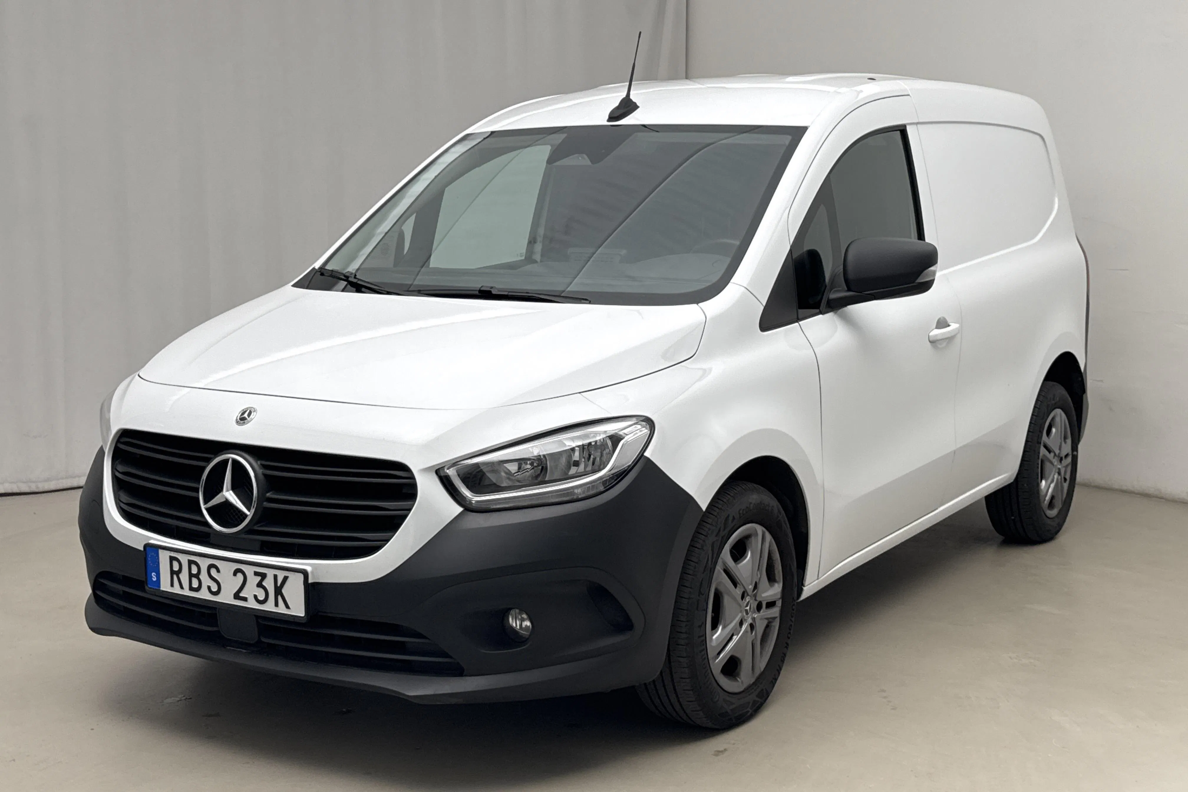 Presentationsfoto 1 av 15: Mercedes Citan 110 1.5 CDI (95hk) - 2 820 mil - Automat - vit - 2025