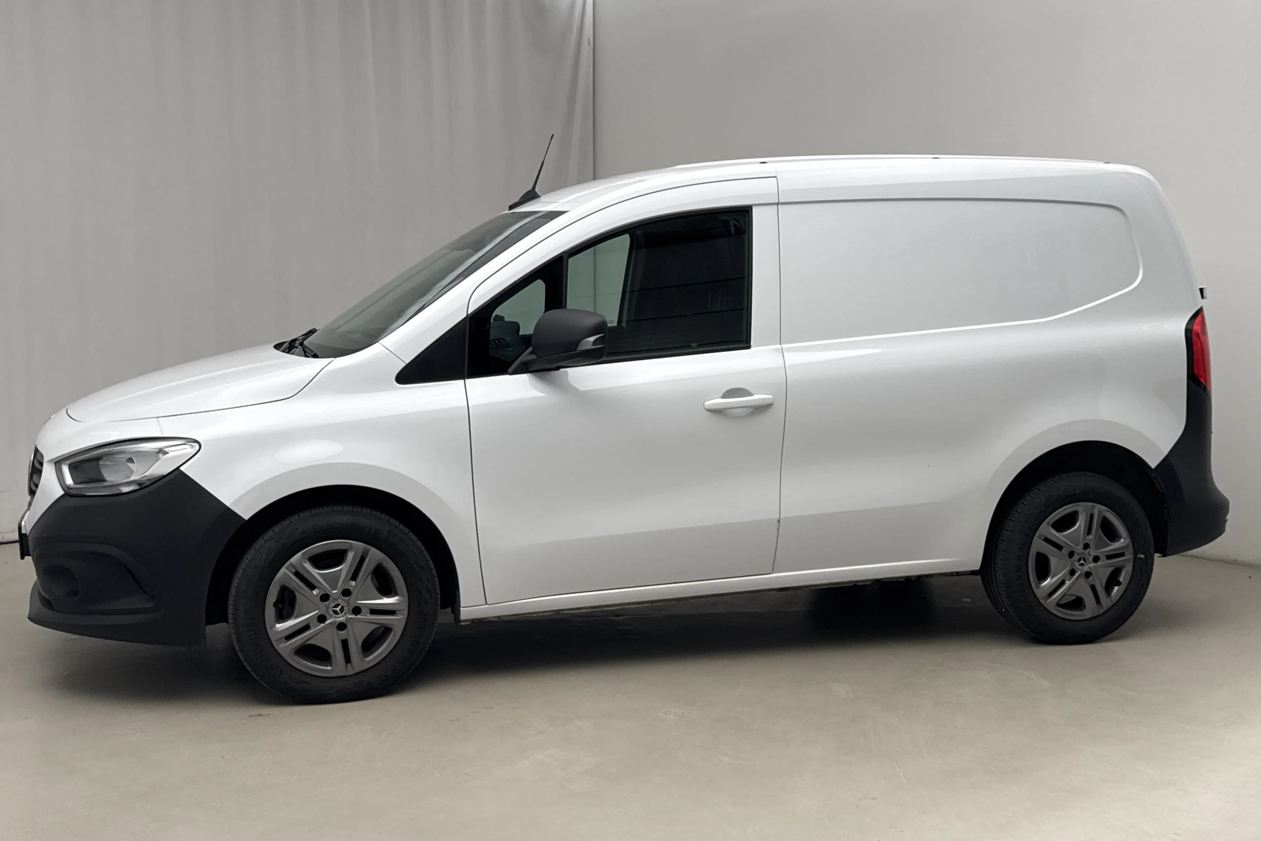 Presentationsfoto 2 av 15: Mercedes Citan 110 1.5 CDI (95hk) - 2 820 mil - Automat - vit - 2025