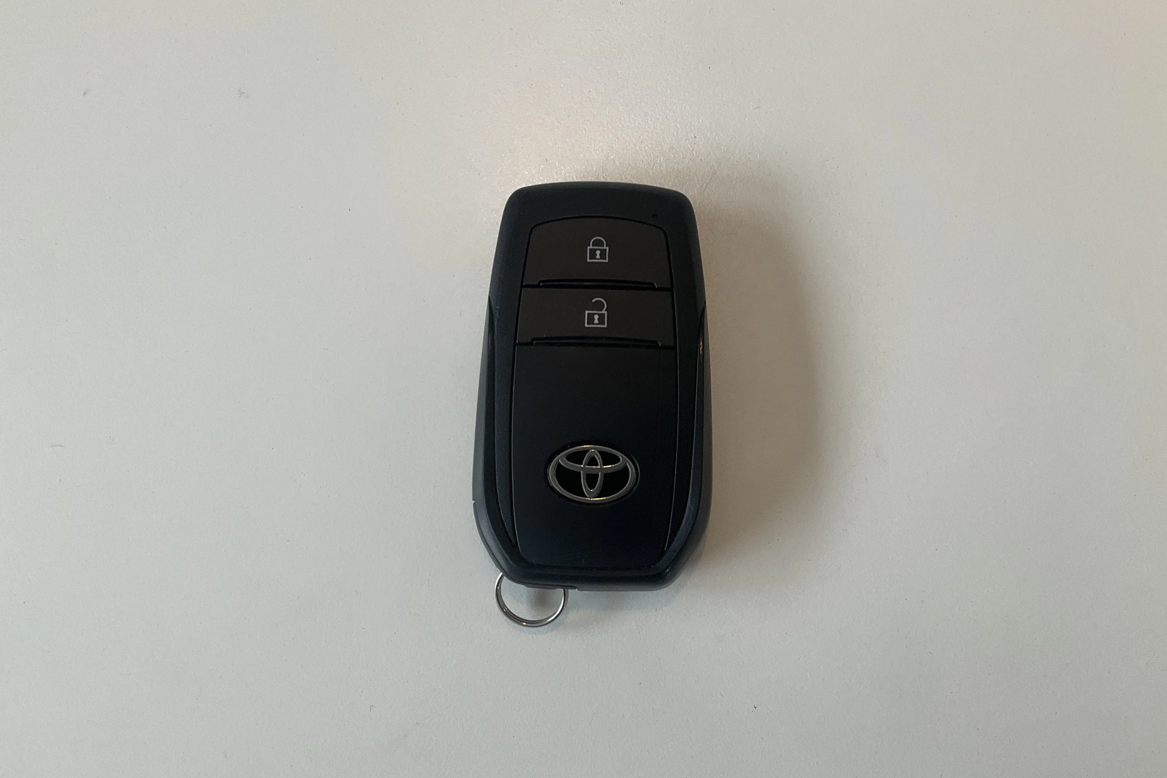 Presentationsfoto 13 av 13: Toyota Corolla 1.8 Hybrid Touring Sports (140hk) - 2 786 mil - Automat - vit - 2025