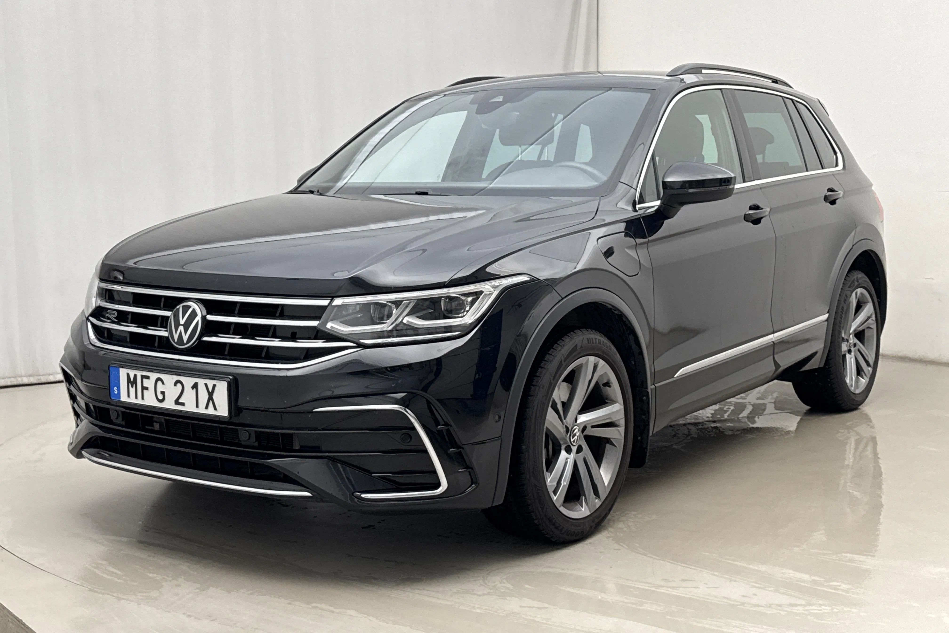 Presentationsfoto 1 av 25: VW Tiguan 1.4 TSI eHybrid (245hk) - 3 720 mil - Automat - svart - 2024