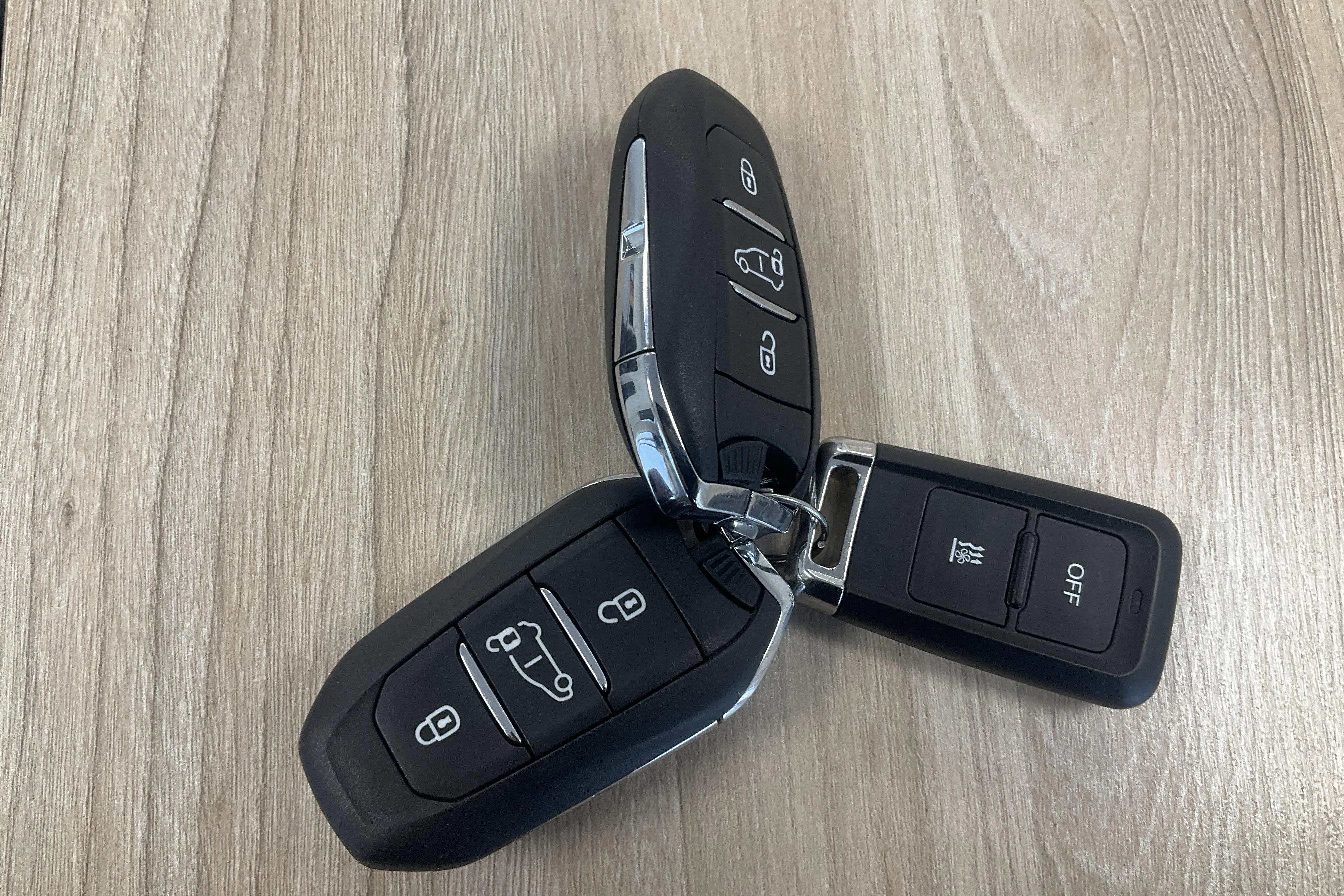 Presentationsfoto 15 av 15: Peugeot Partner 1.5 BlueHDi (130hk) - 689 mil - Automat - vit - 2025