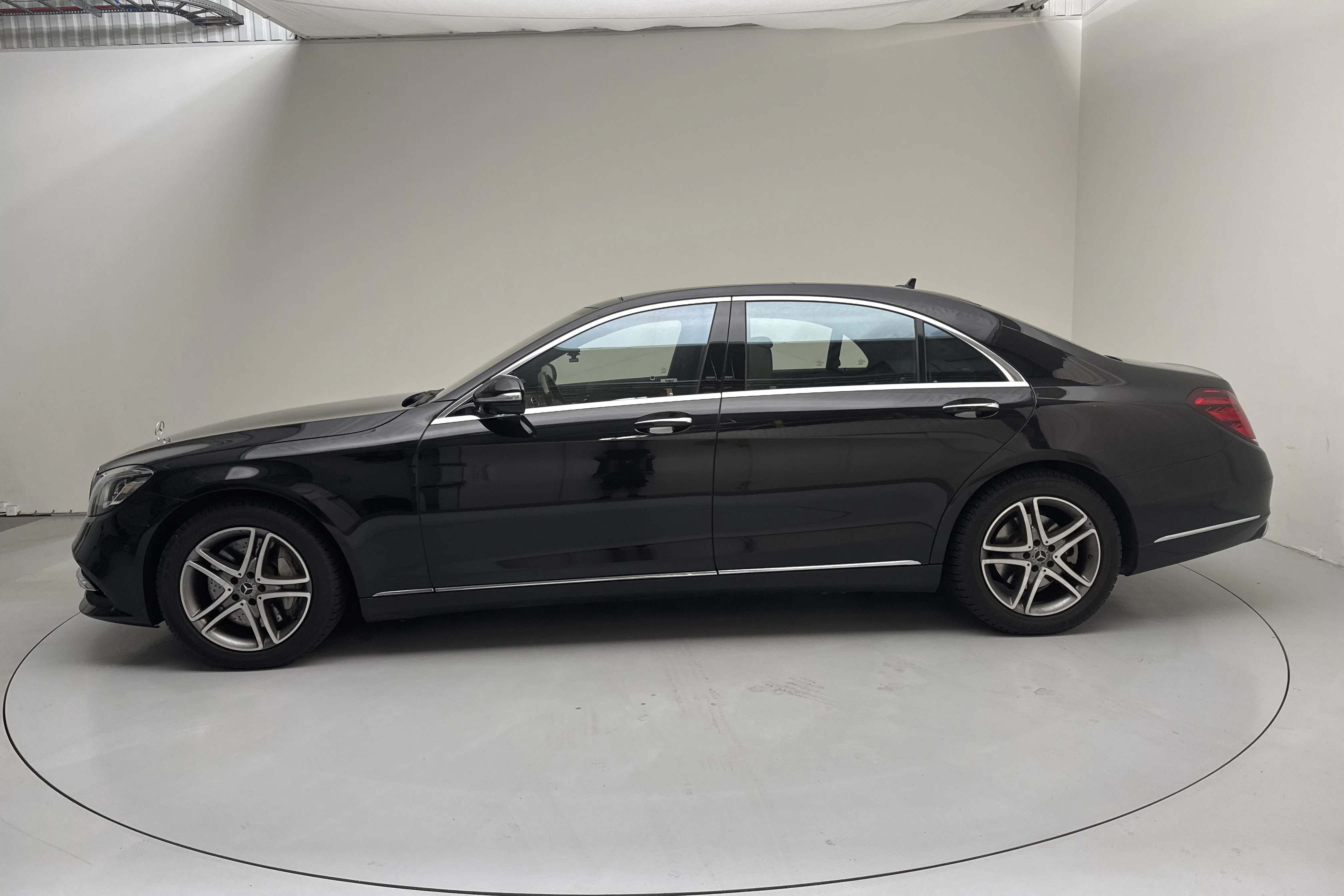 Presentation photo 2 of 16: Mercedes S 450 4MATIC W222 (367hk) - 143 650 km - Automatic - black - 2019