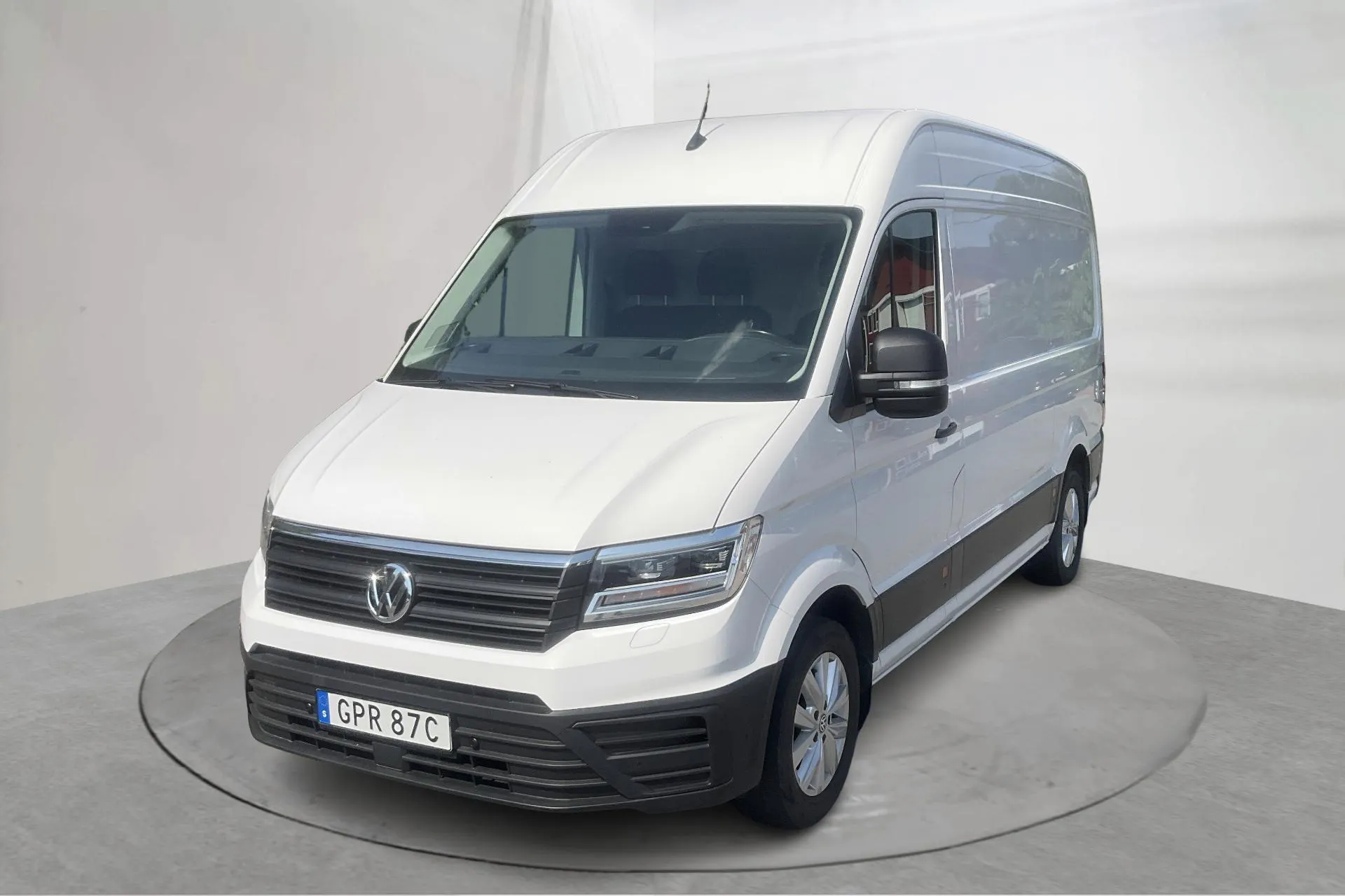 Presentation photo 1 of 13: VW Crafter 35 2.0 TDI Skåp (177hk) - 185 870 km - Automatic - white - 2020