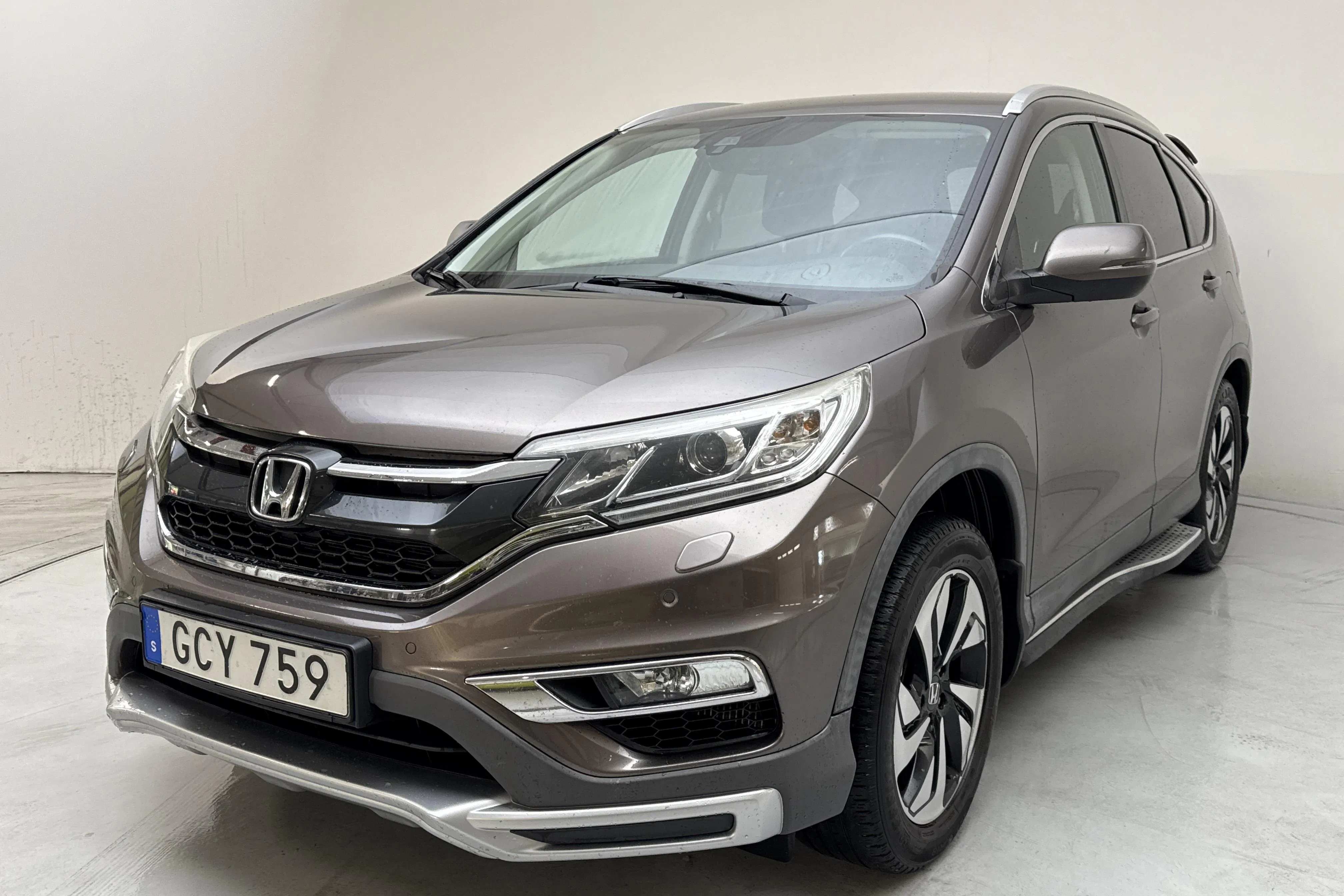 Presentation photo 1 of 14: Honda CR-V 1.6 i-DTEC 4WD (160hk) - 161 400 km - Automatic - light brown - 2015