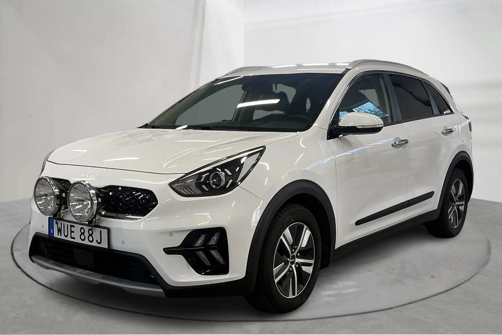 Presentationsfoto 1 av 15: KIA Niro Hybrid 1.6 (141hk) - 16 506 mil - Automat - vit - 2022