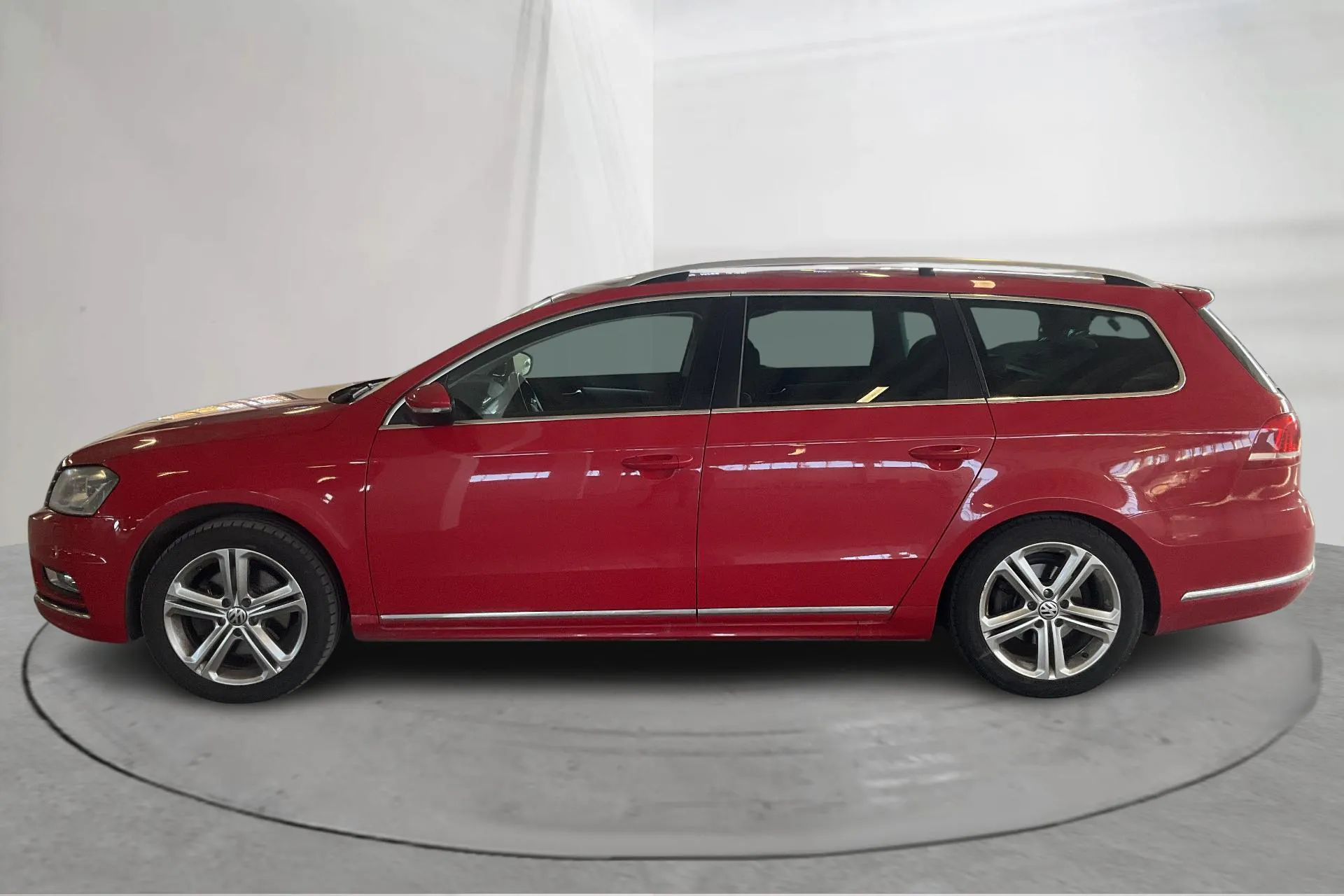 Presentation photo 2 of 19: VW Passat 1.4 TSI EcoFuel Variant (150hk) - 172 910 km - Automatic - red - 2014