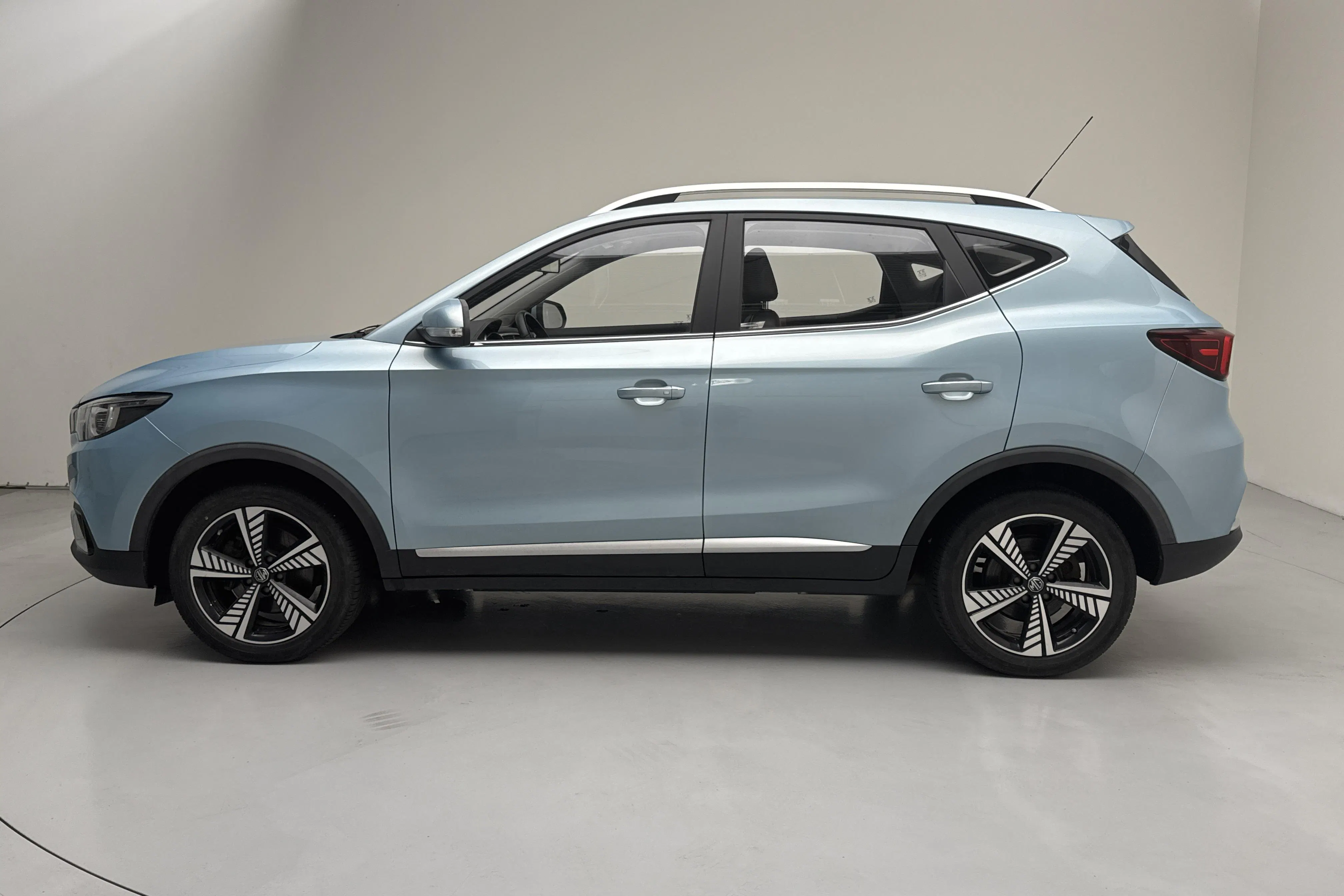 Presentation photo 2 of 19: MG ZS EV (143hk) - 76 460 km - Automatic - blue - 2020