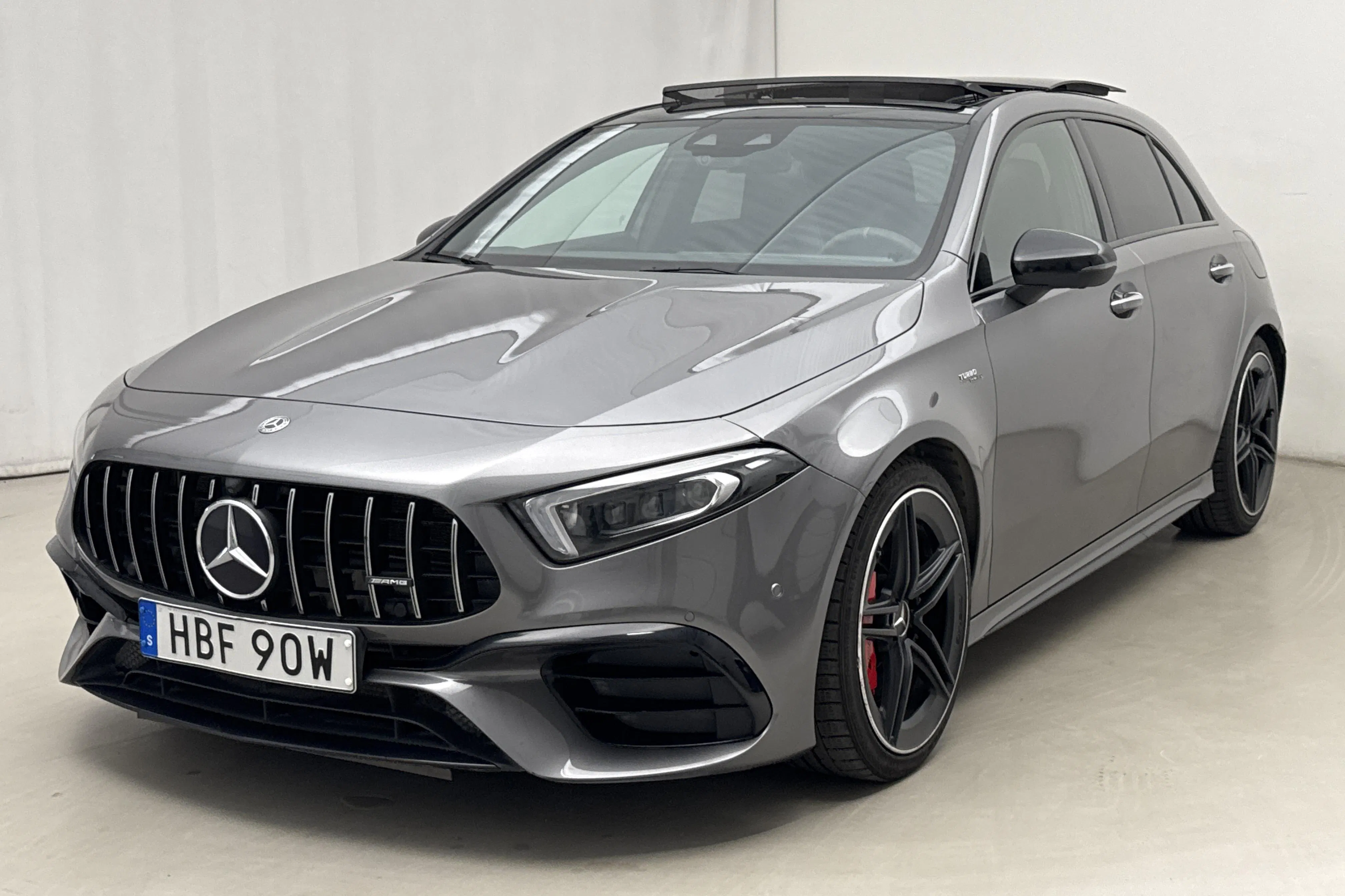 Presentationsfoto 1 av 27: Mercedes A 45 S AMG 4MATIC 5dr W177 (422hk) - 10 786 mil - Automat - Mörkgrå - 2020