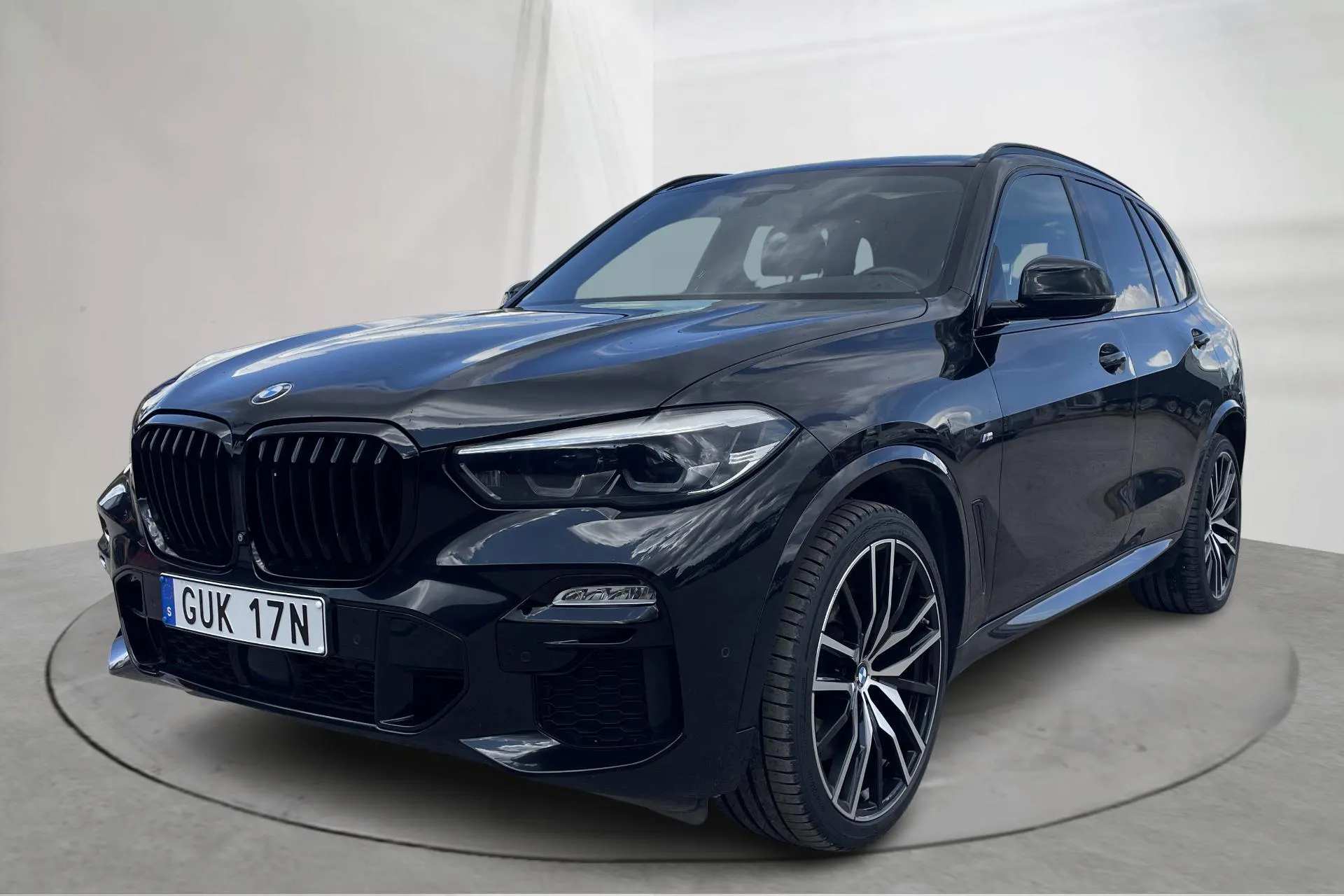 Presentation photo 1 of 24: BMW X5 xDrive40i, G05 (340hk) - 68 450 km - Automatic - black - 2019
