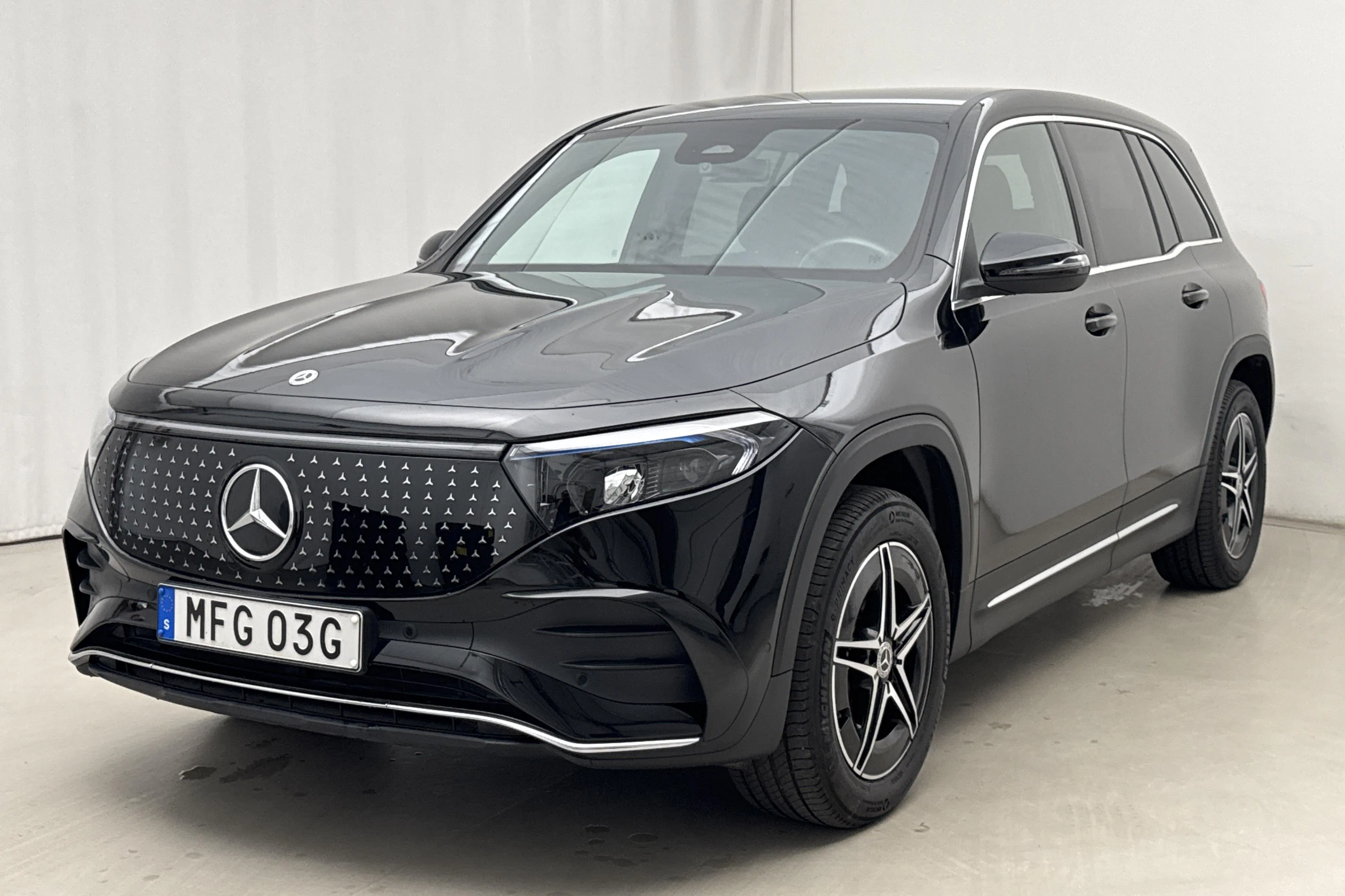 Presentation photo 1 of 20: Mercedes EQB 250+ X243 (190hk) - 19 930 km - Automatic - black - 2025