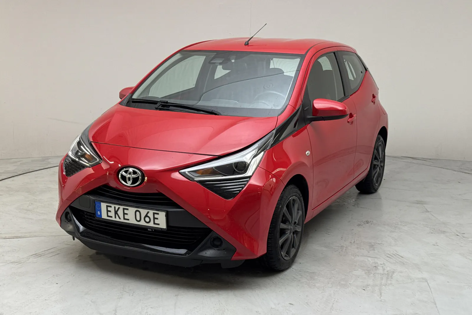 Toyota Aygo 1.0 5dr 72 л.с.