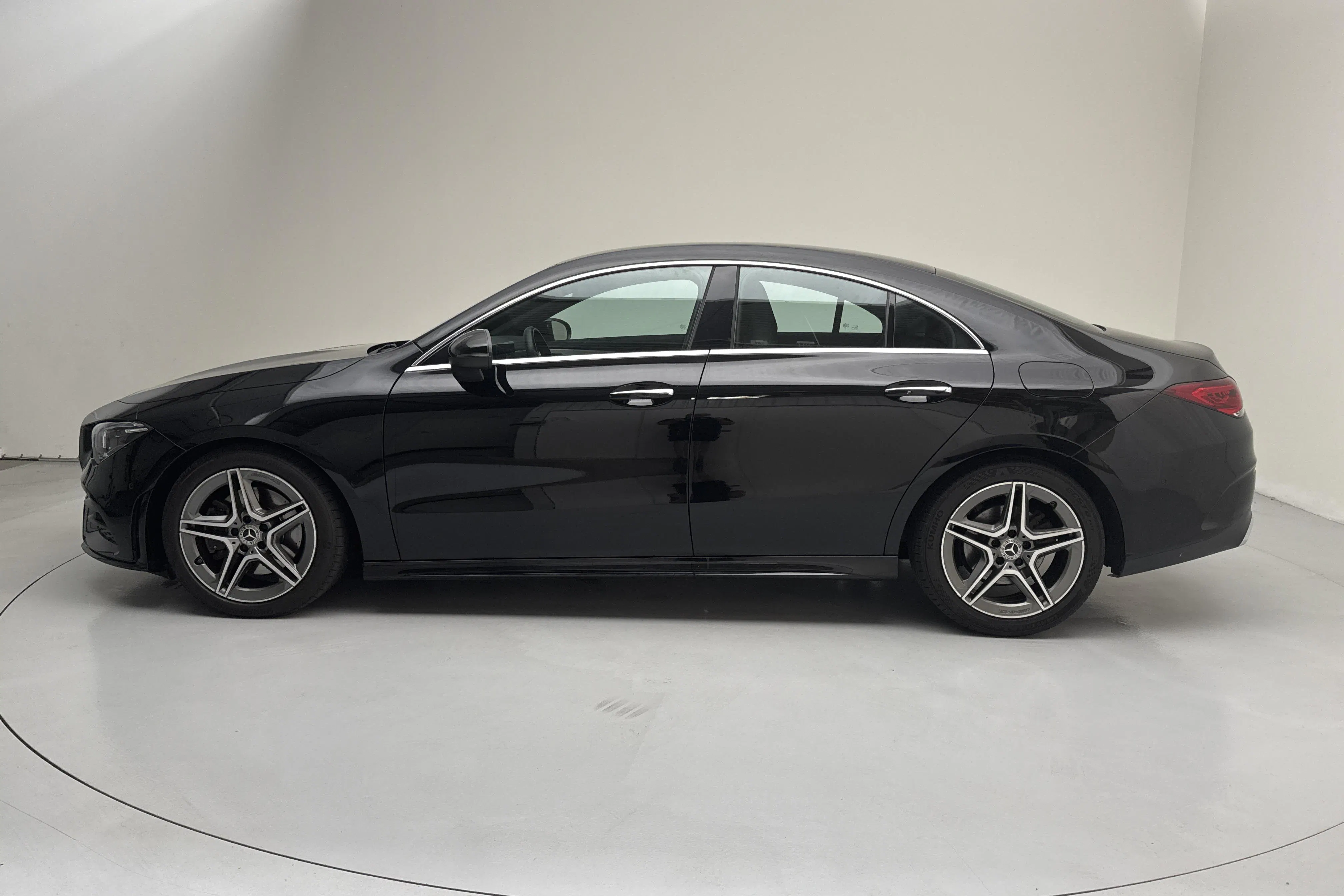 Presentation photo 2 of 13: Mercedes CLA 200 Coupé C118 (163hk) - 76 090 km - Automatic - black - 2023