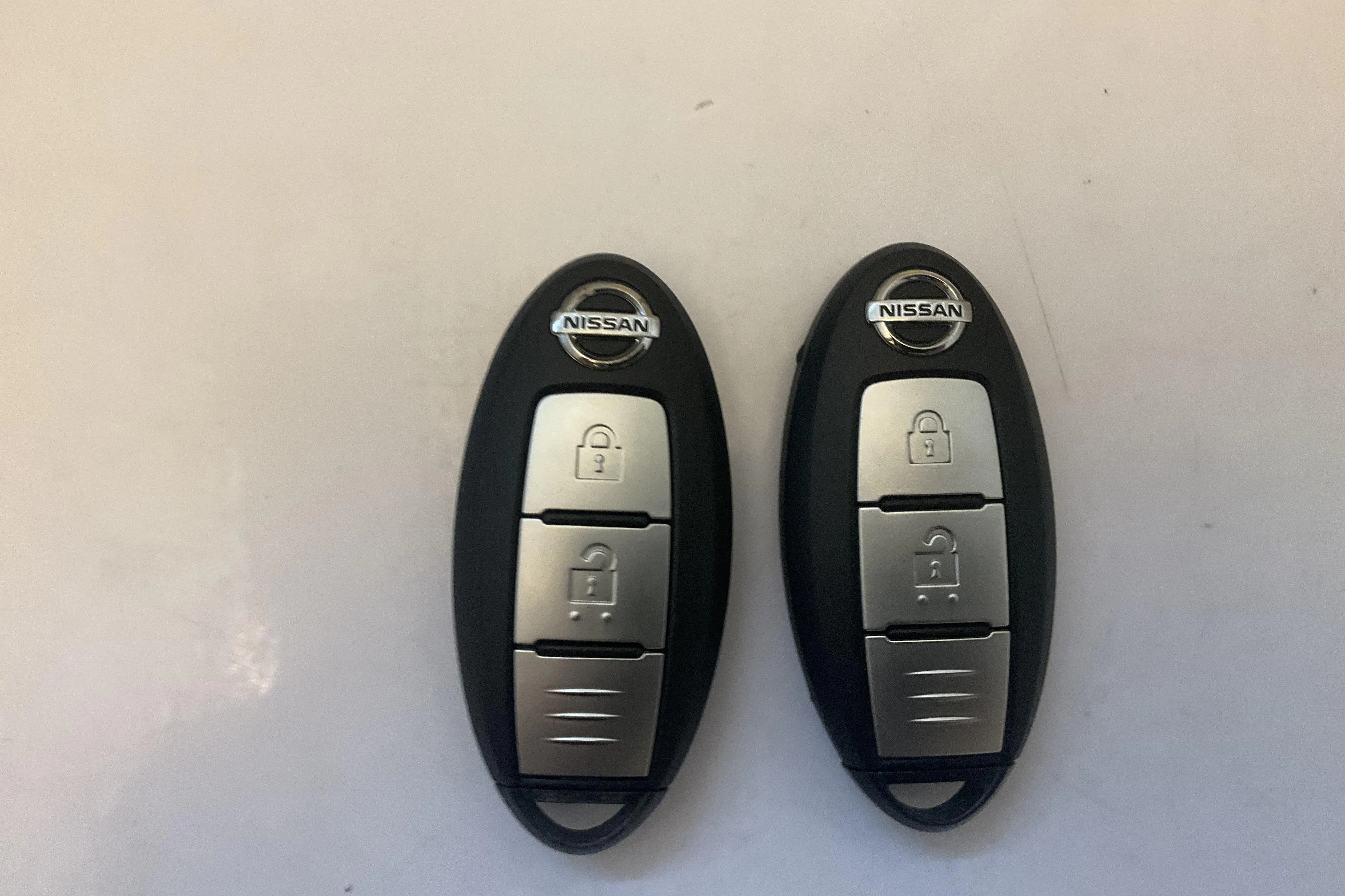 Presentationsfoto 14 av 14: Nissan Qashqai 1.2 (115hk) - 16 662 mil - Automat - röd - 2015