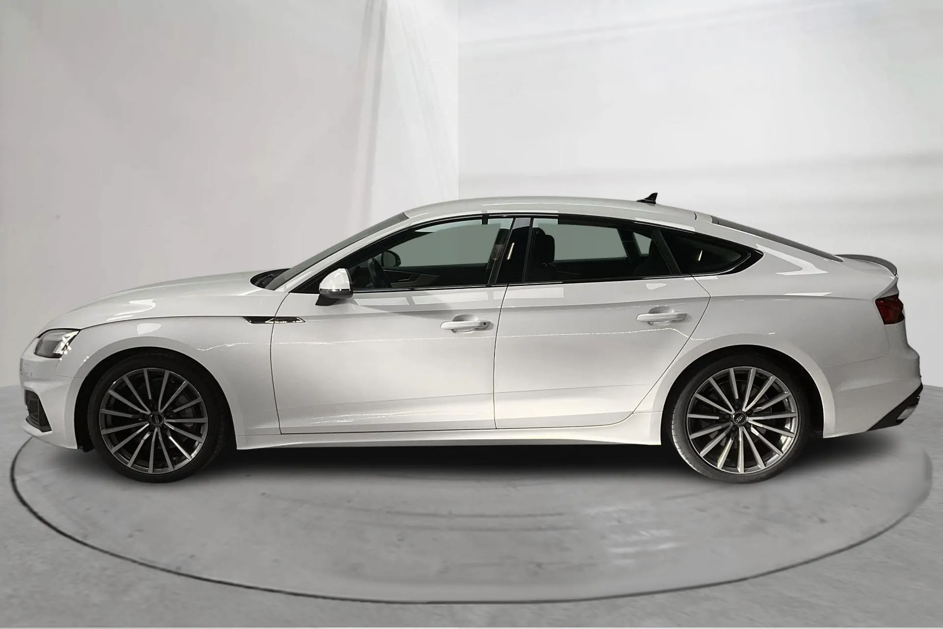 Presentation photo 2 of 19: Audi A5 Sportback 45 TFSI quattro (265hk) - 114 610 km - Automatic - white - 2022