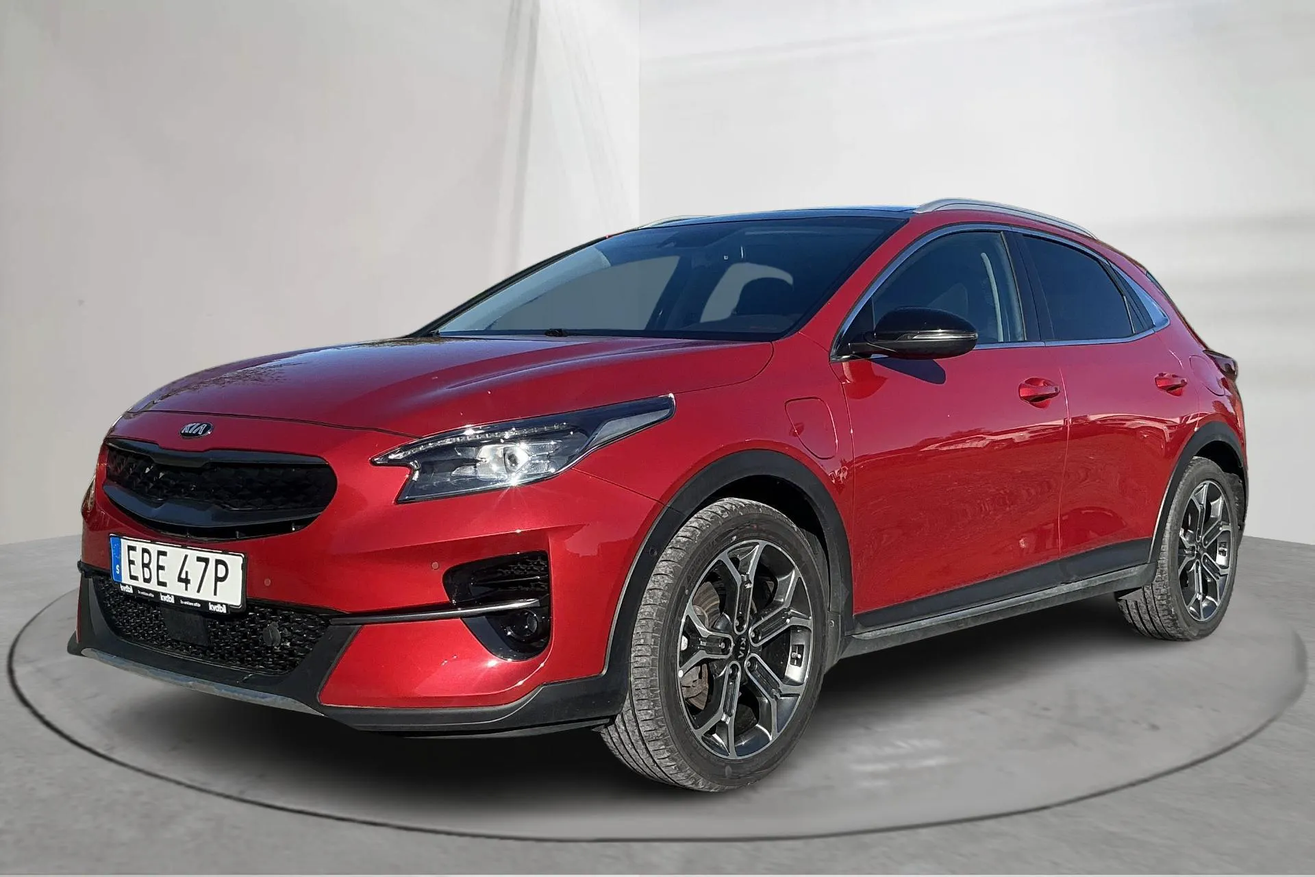Presentation photo 1 of 20: KIA XCeed 1.6 Plug-in Hybrid 5dr (141hk) - 56 020 km - Automatic - red - 2021