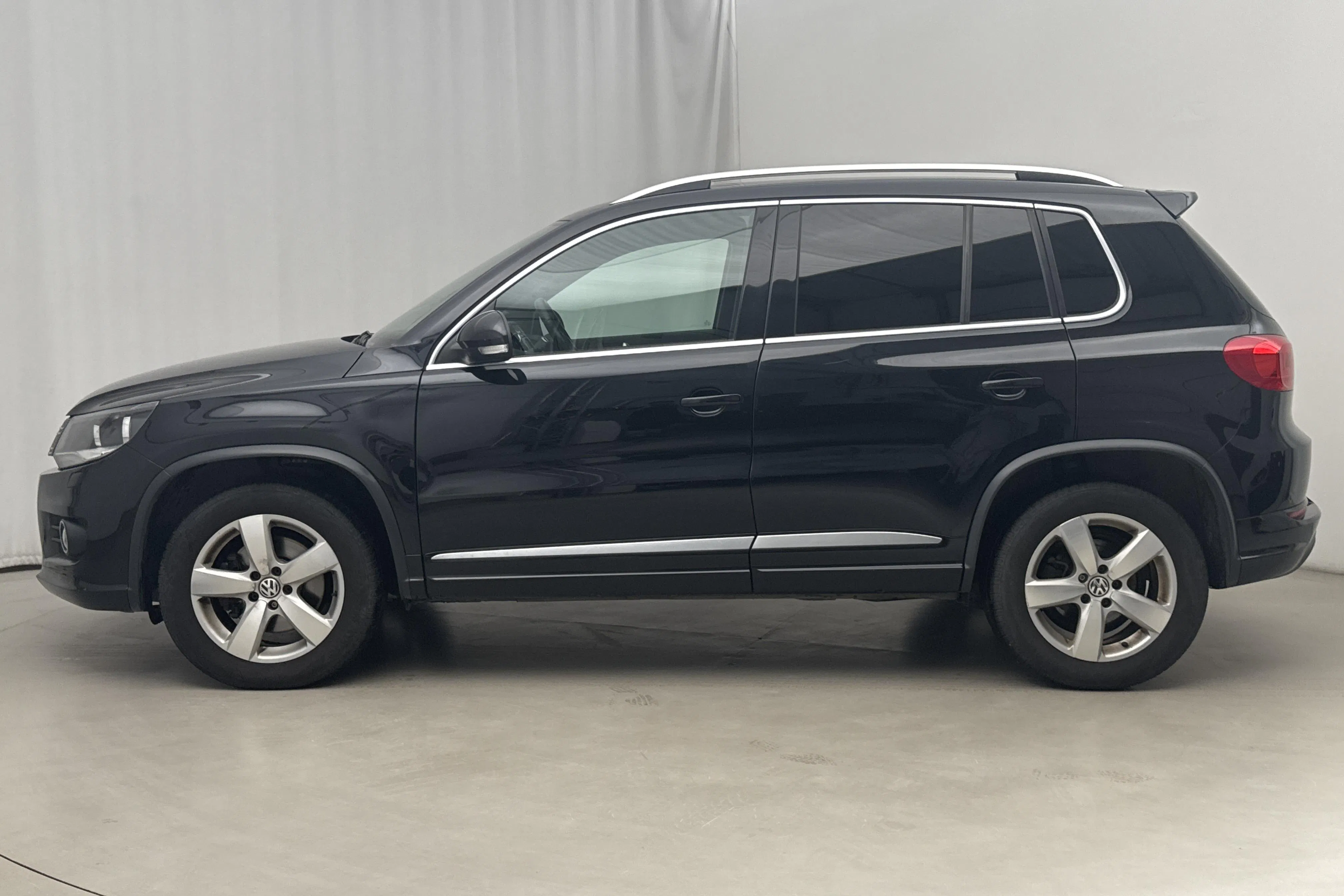 Presentation photo 2 of 14: VW Tiguan 1.4 TSI 4MOTION (160hk) - 174 090 km - Manual - black - 2014