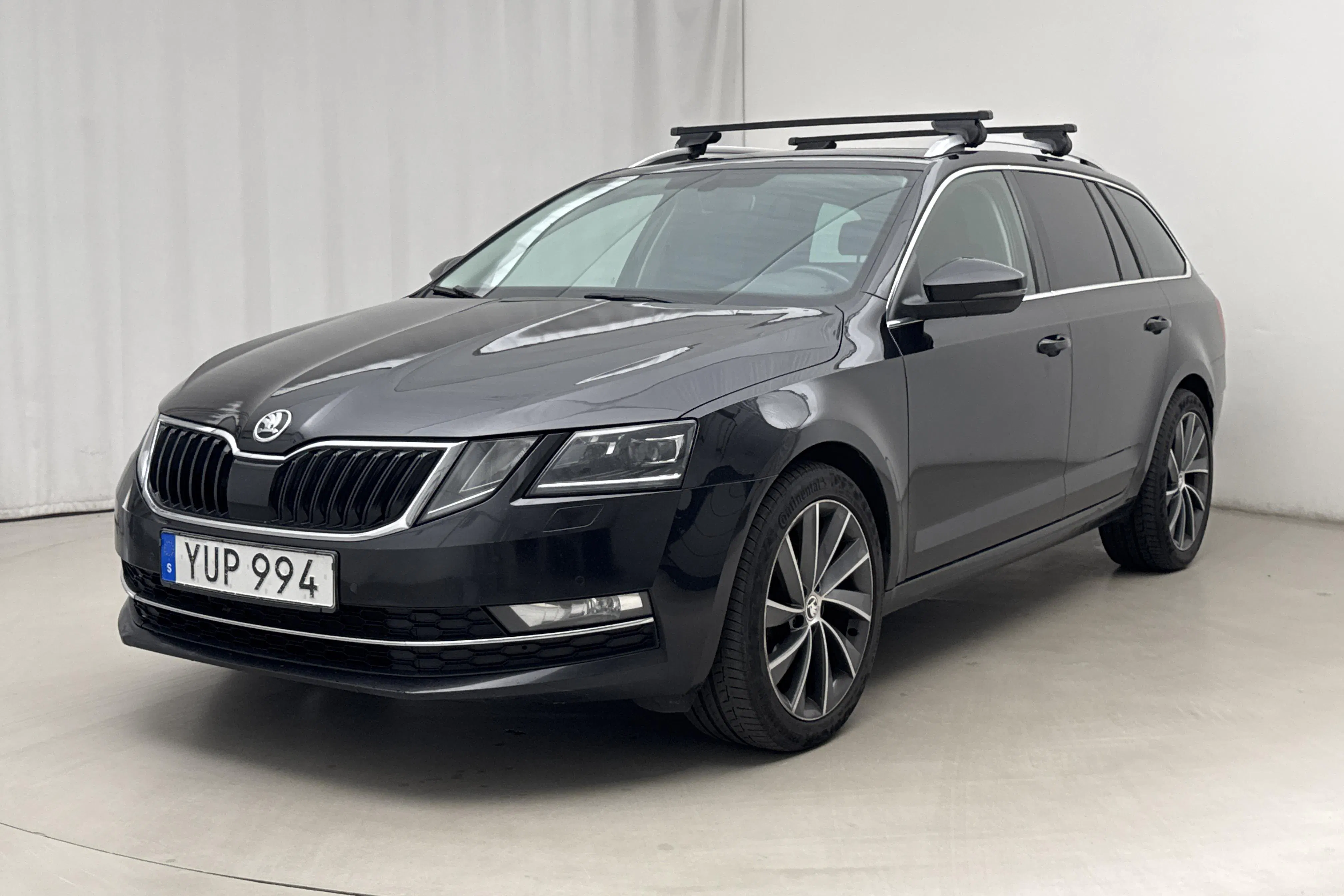 Presentation photo 1 of 17: Skoda Octavia III 2.0 TDI Combi 4x4 (150hk) - 202 770 km - Automatic - black - 2019