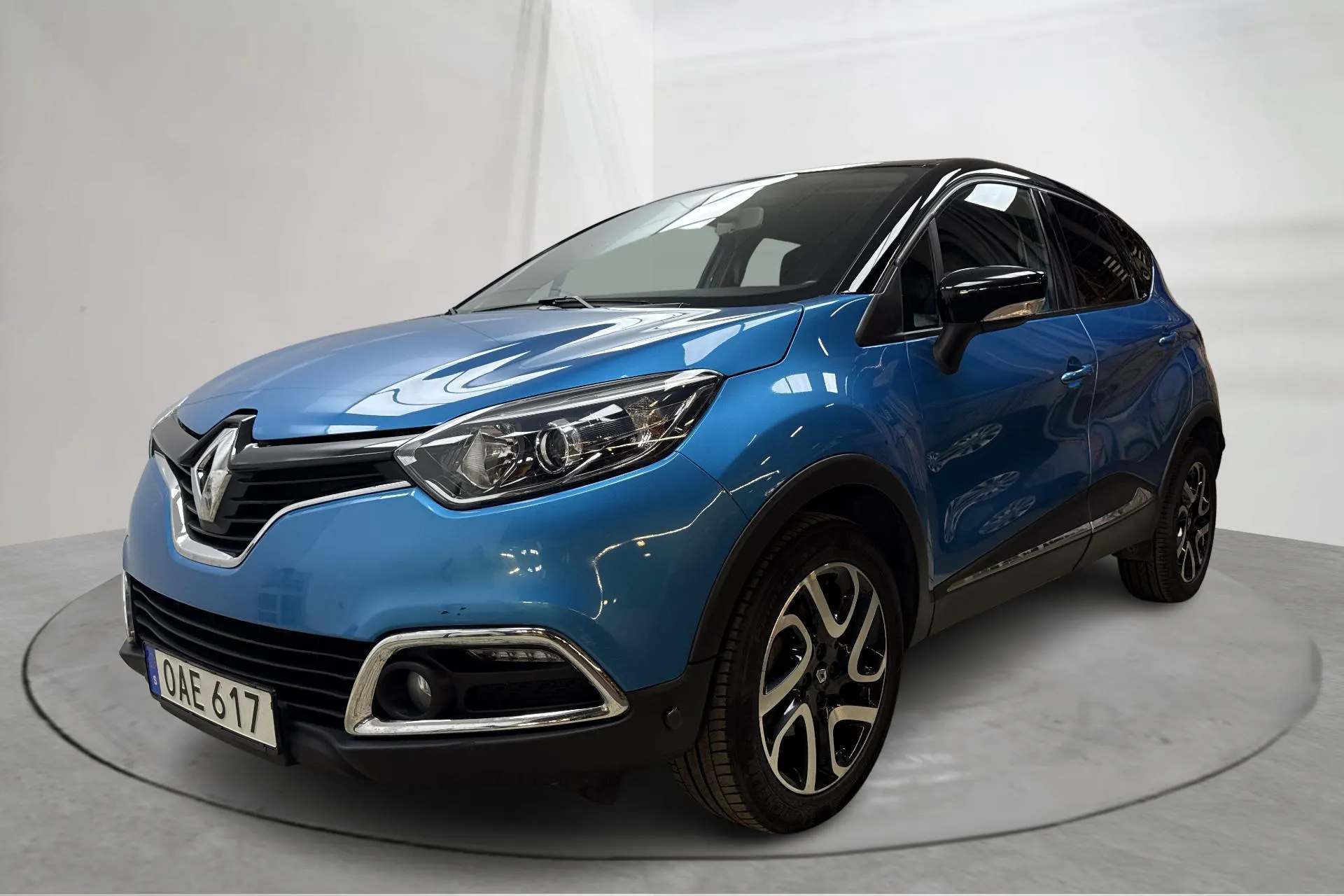 Presentationsfoto 1 av 16: Renault Captur 1.2 TCe (120hk) - 12 209 mil - Automat - 2016