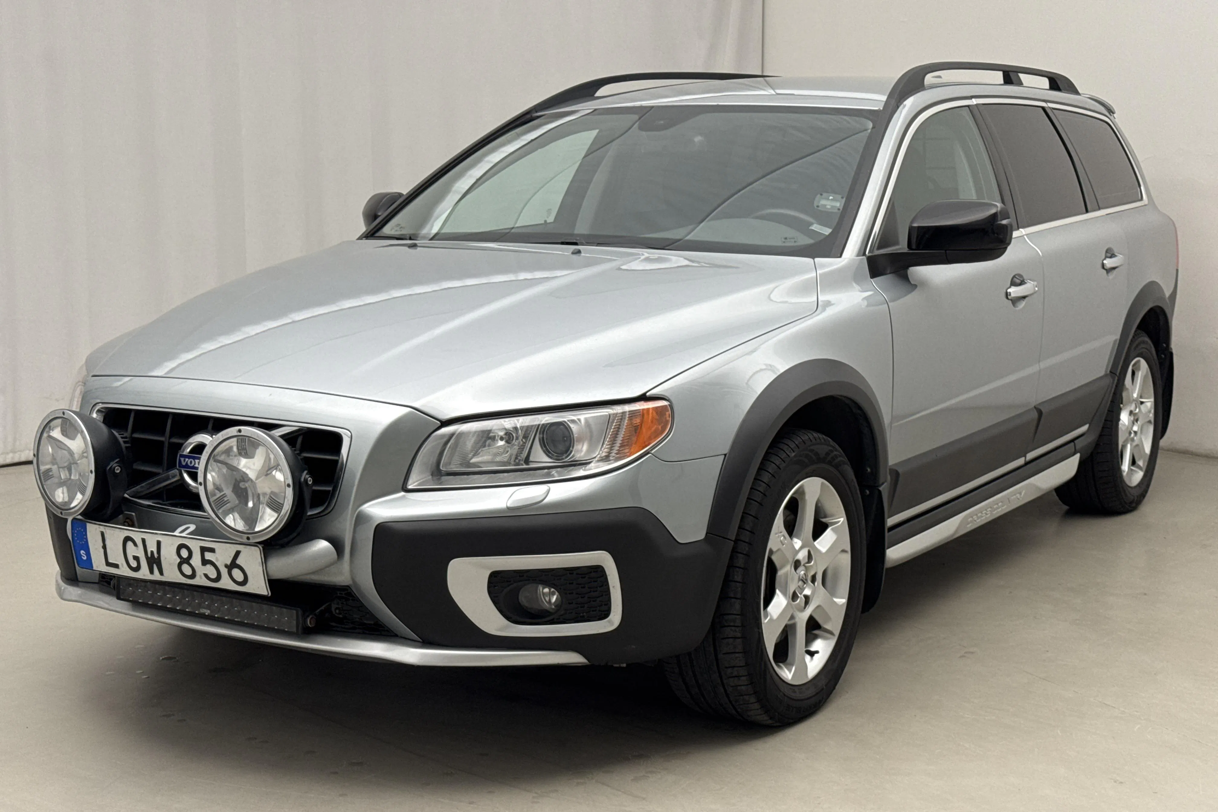 Presentationsfoto 1 av 15: Volvo XC70 II T6 (304hk) - 28 764 mil - Automat - silver - 2011