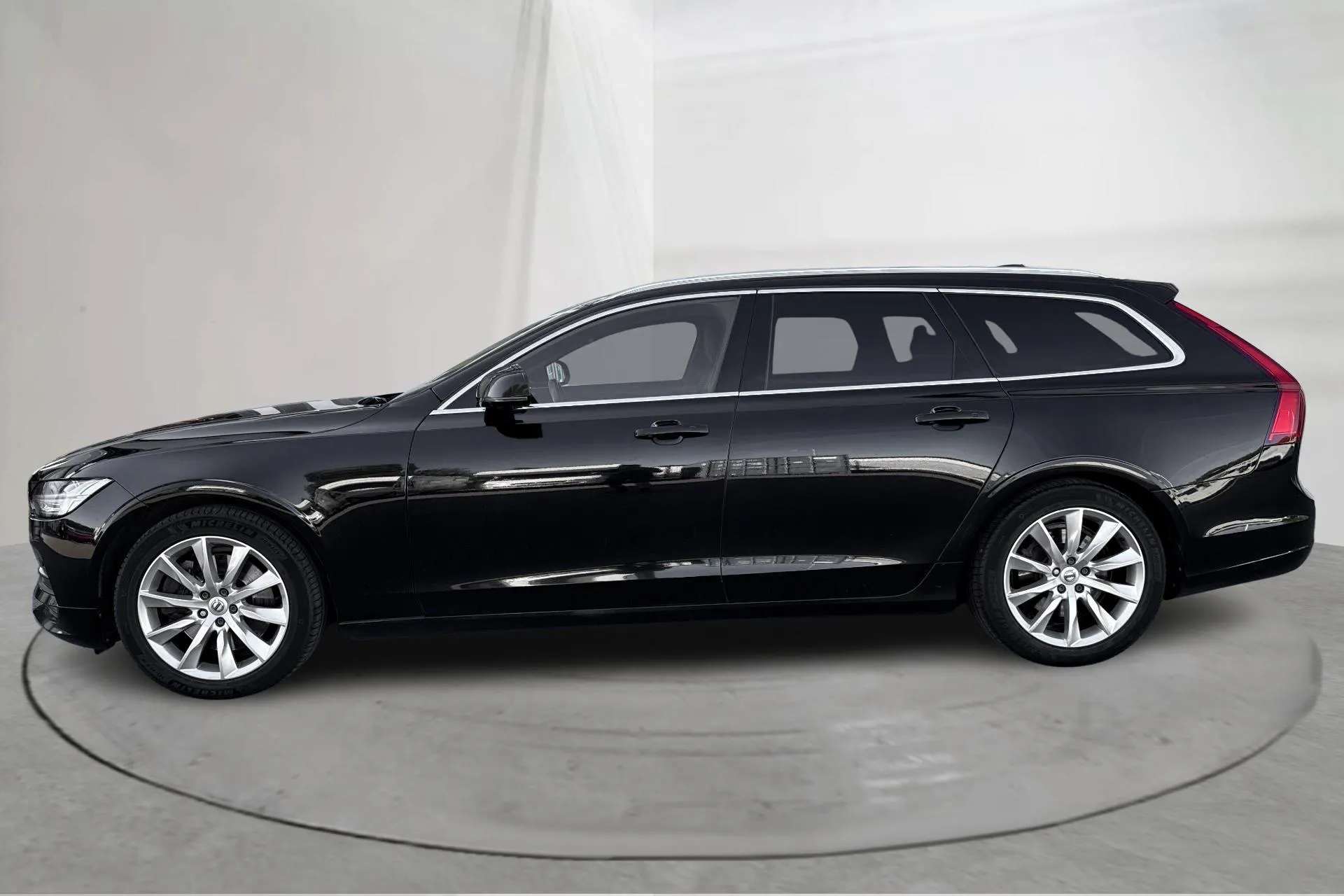 Presentation photo 2 of 17: Volvo V90 T5 (254hk) - 158 150 km - Automatic - black - 2018