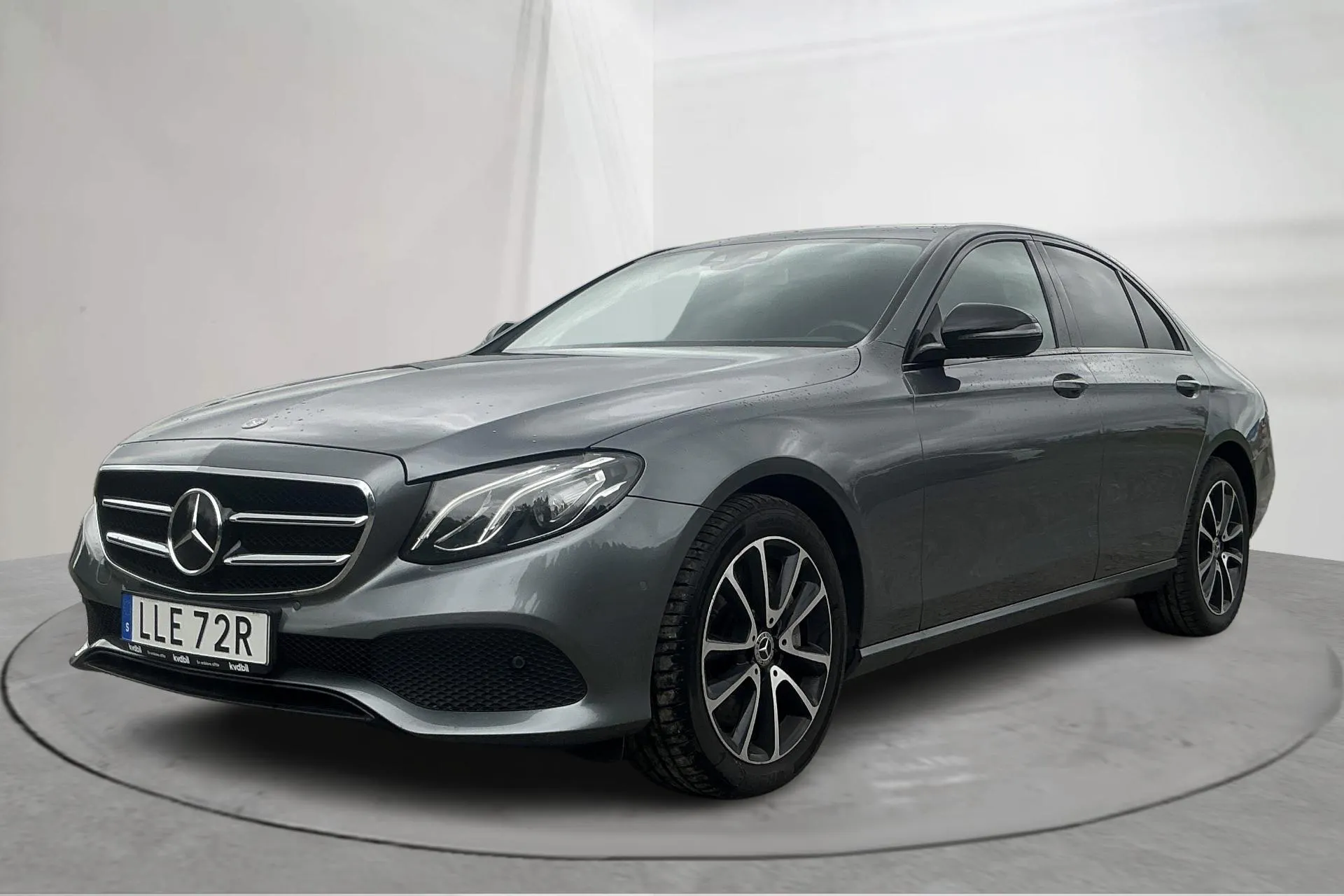 Presentationsfoto 1 av 15: Mercedes E 400 d 4MATIC Sedan W213 (340hk) - 7 928 mil - Automat - Mörkgrå - 2020