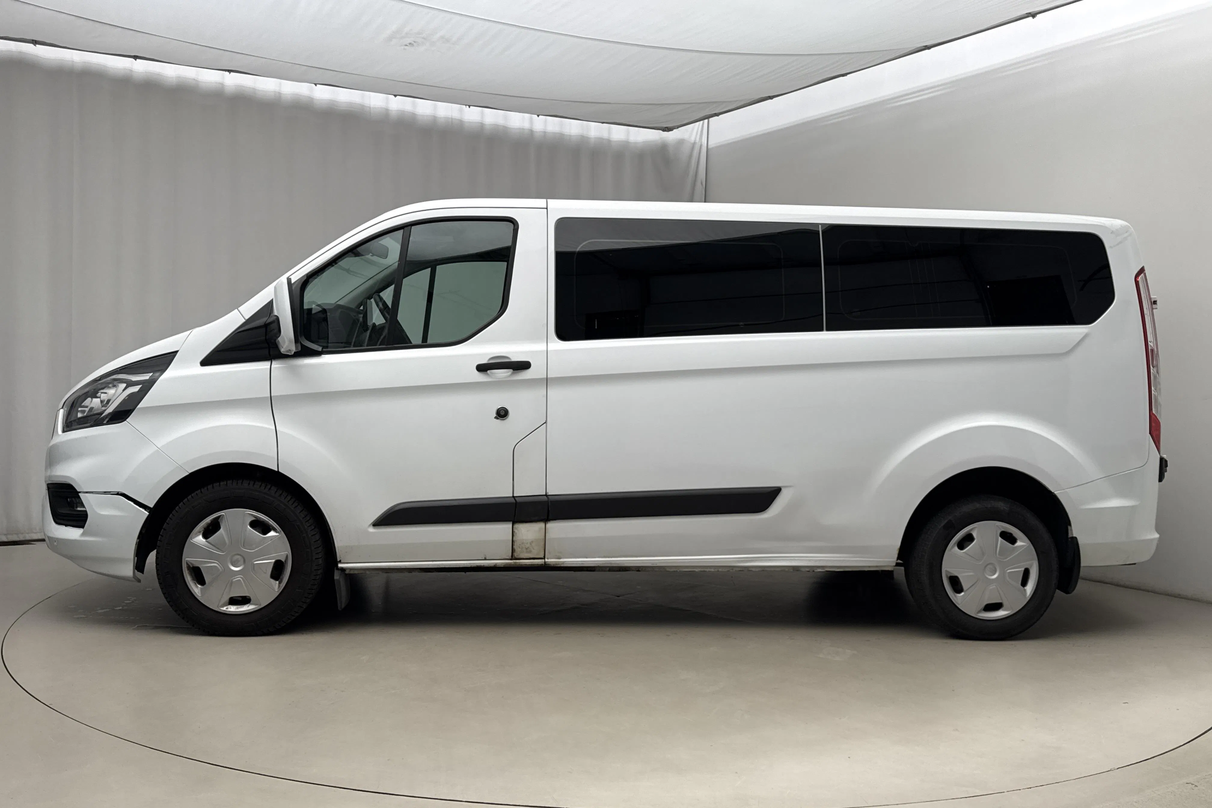 Presentation photo 2 of 17: Ford Transit Kombi (130hk) - 135 410 km - Automatic - white - 2021