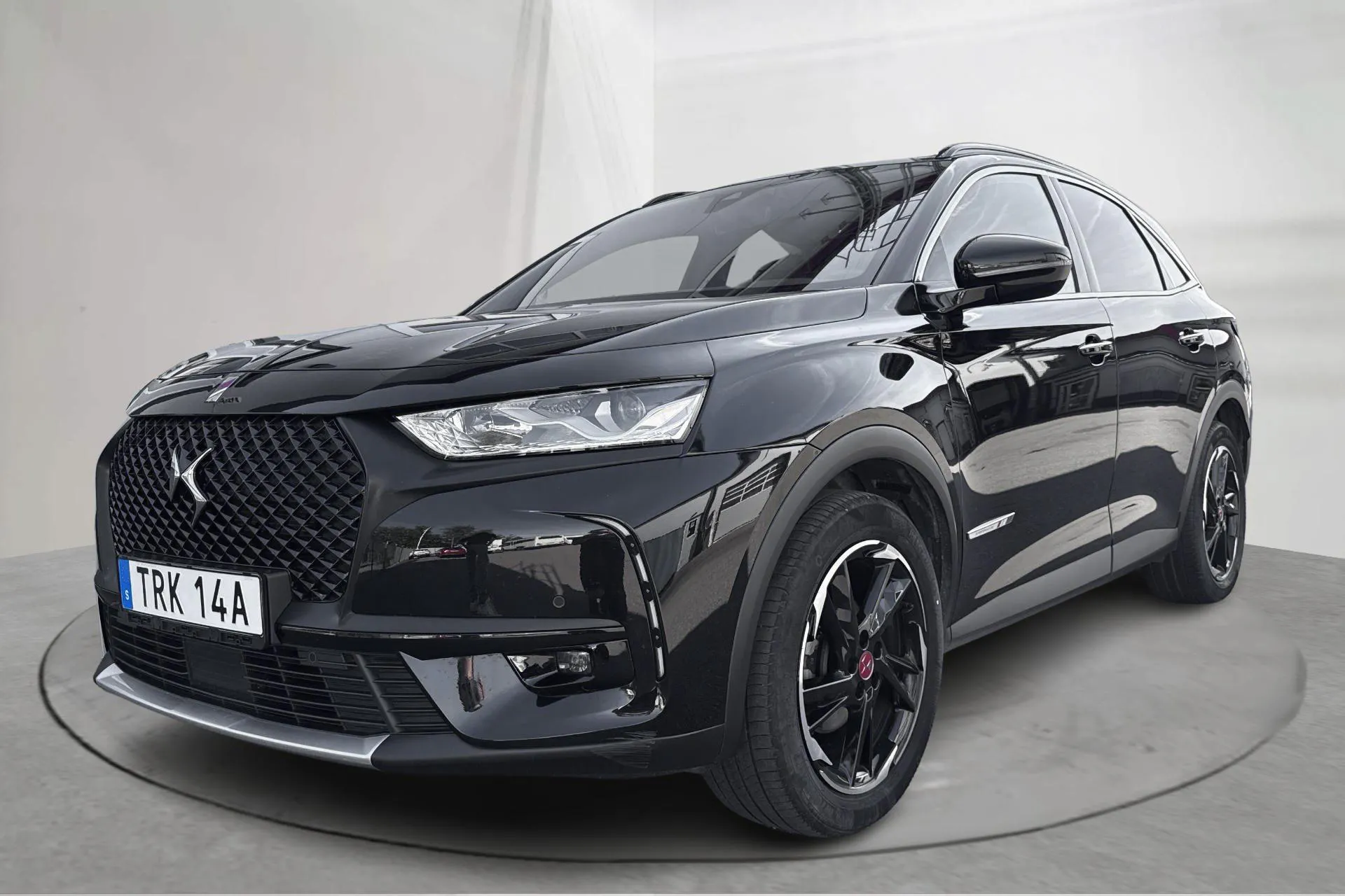 Presentationsfoto 1 av 15: DS DS7 Crossback PureTech (180hk) - 6 382 mil - Automat - svart - 2022