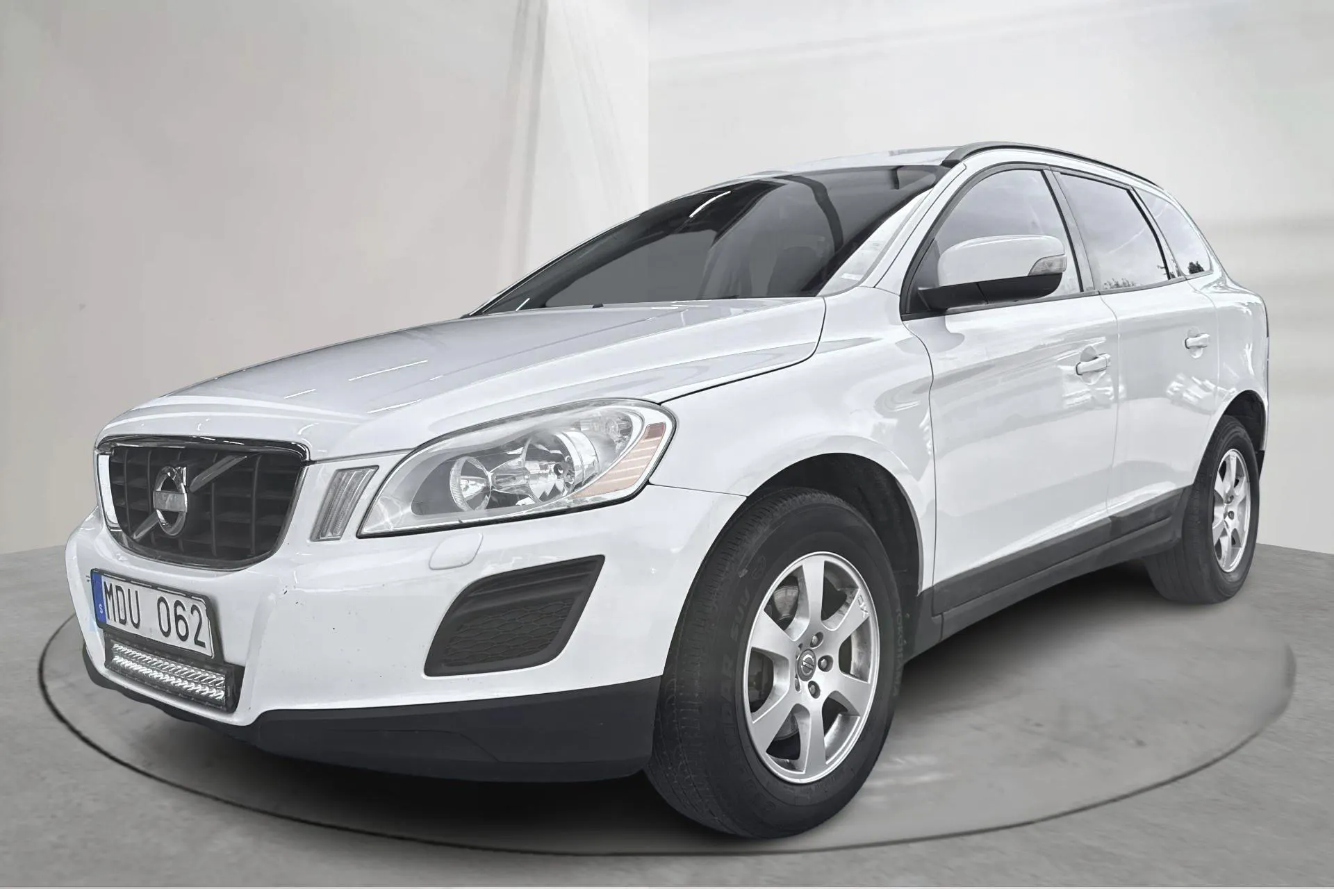 Presentationsfoto 1 av 12: Volvo XC60 D3 AWD (163hk) - 31 846 mil - Automat - vit - 2012