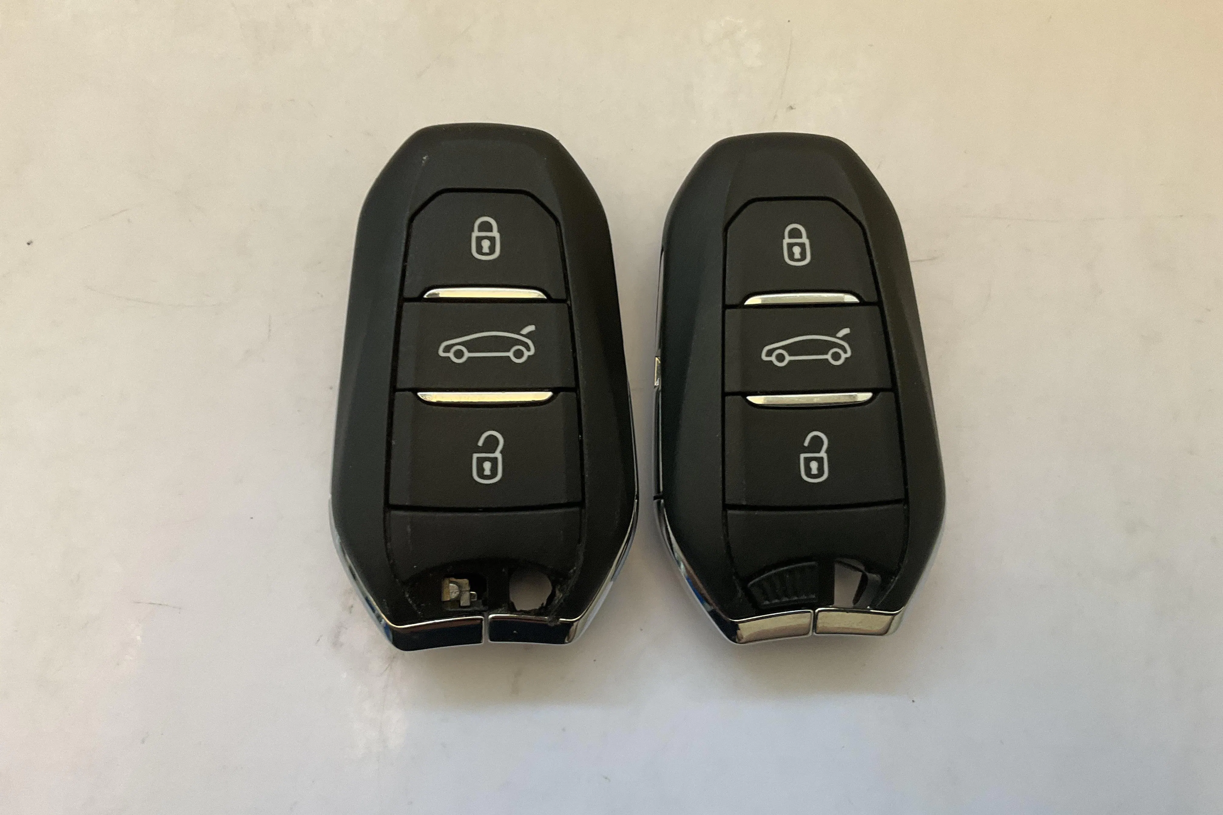 Presentationsfoto 15 av 15: Peugeot 408 PureTech (130hk) - 885 mil - Automat - blå - 2024
