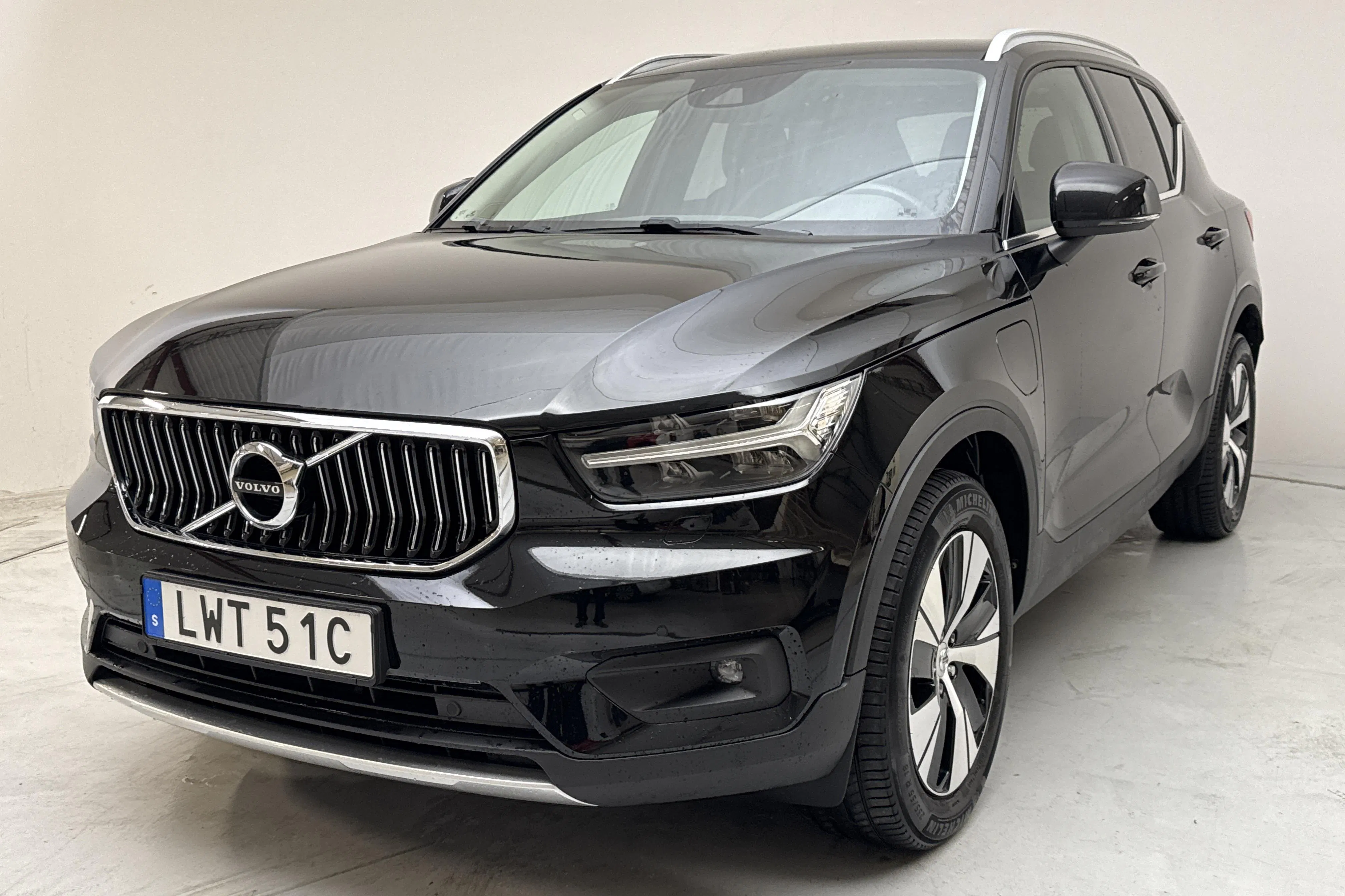 Presentation photo 1 of 17: Volvo XC40 T4 2WD Twin Engine (211hk) - 65 710 km - Automatic - black - 2021