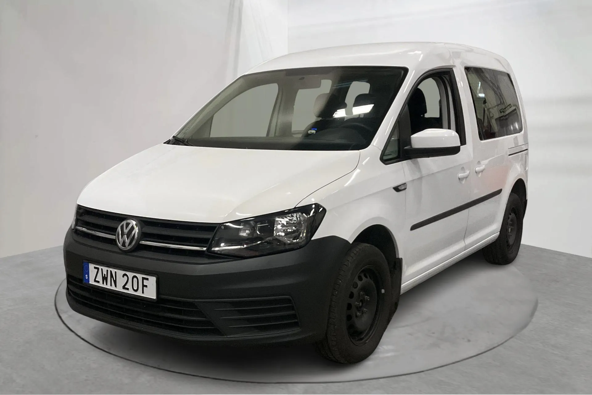 Presentationsfoto 1 av 15: VW Caddy Life 2.0 TDI (75hk) - 8 107 mil - Manuell - vit - 2019