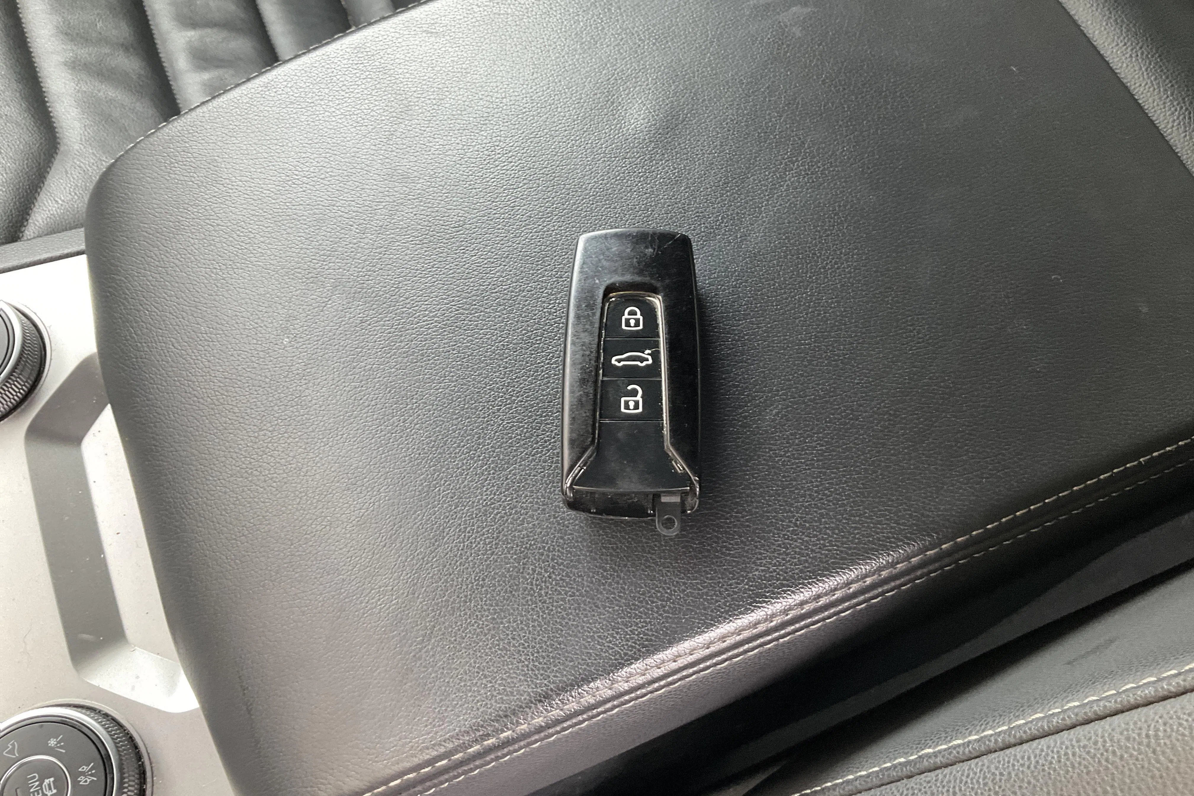 Presentation photo 21 of 21: VW Touareg V6 TDI 4Motion (286hk) - 152 560 km - Automatic - black - 2019