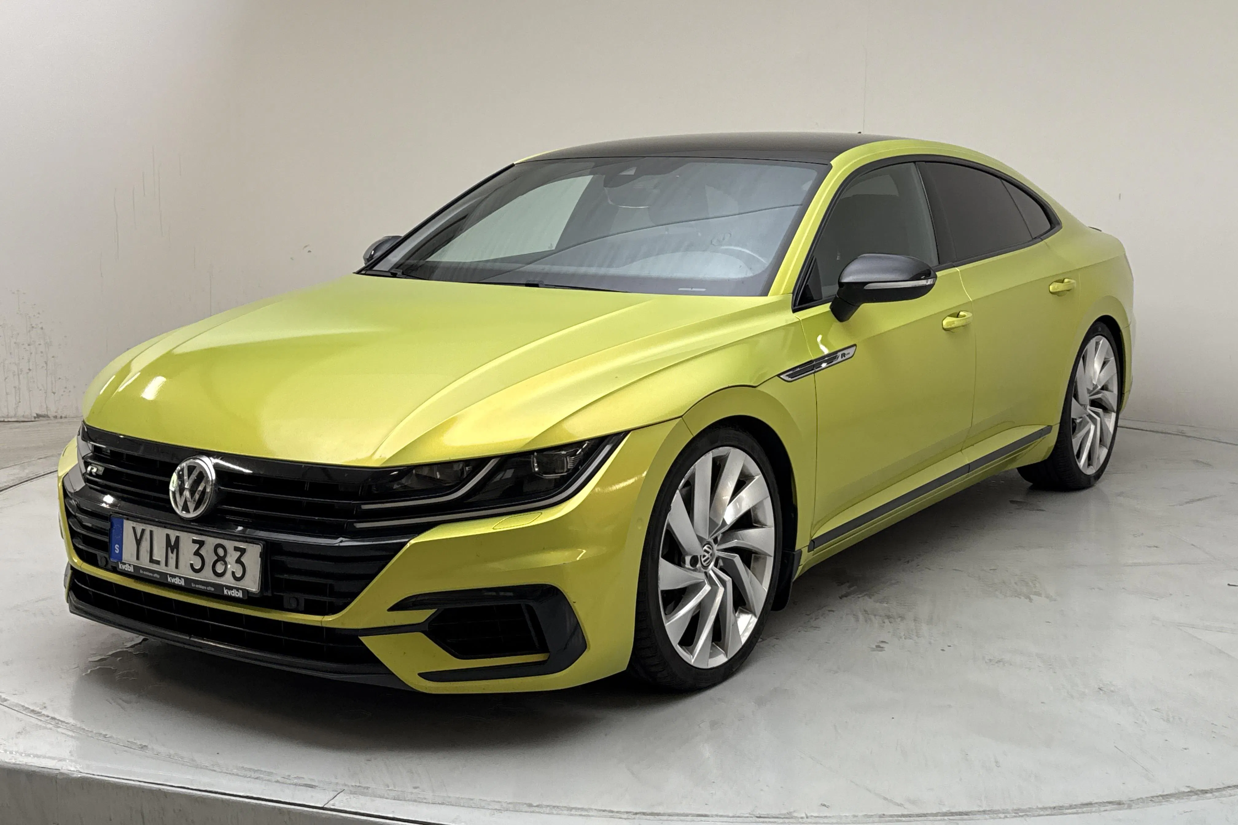 Presentation photo 1 of 18: VW Arteon 2.0 TDI 4MOTION (240hk) - 124 240 km - Automatic - black - 2018