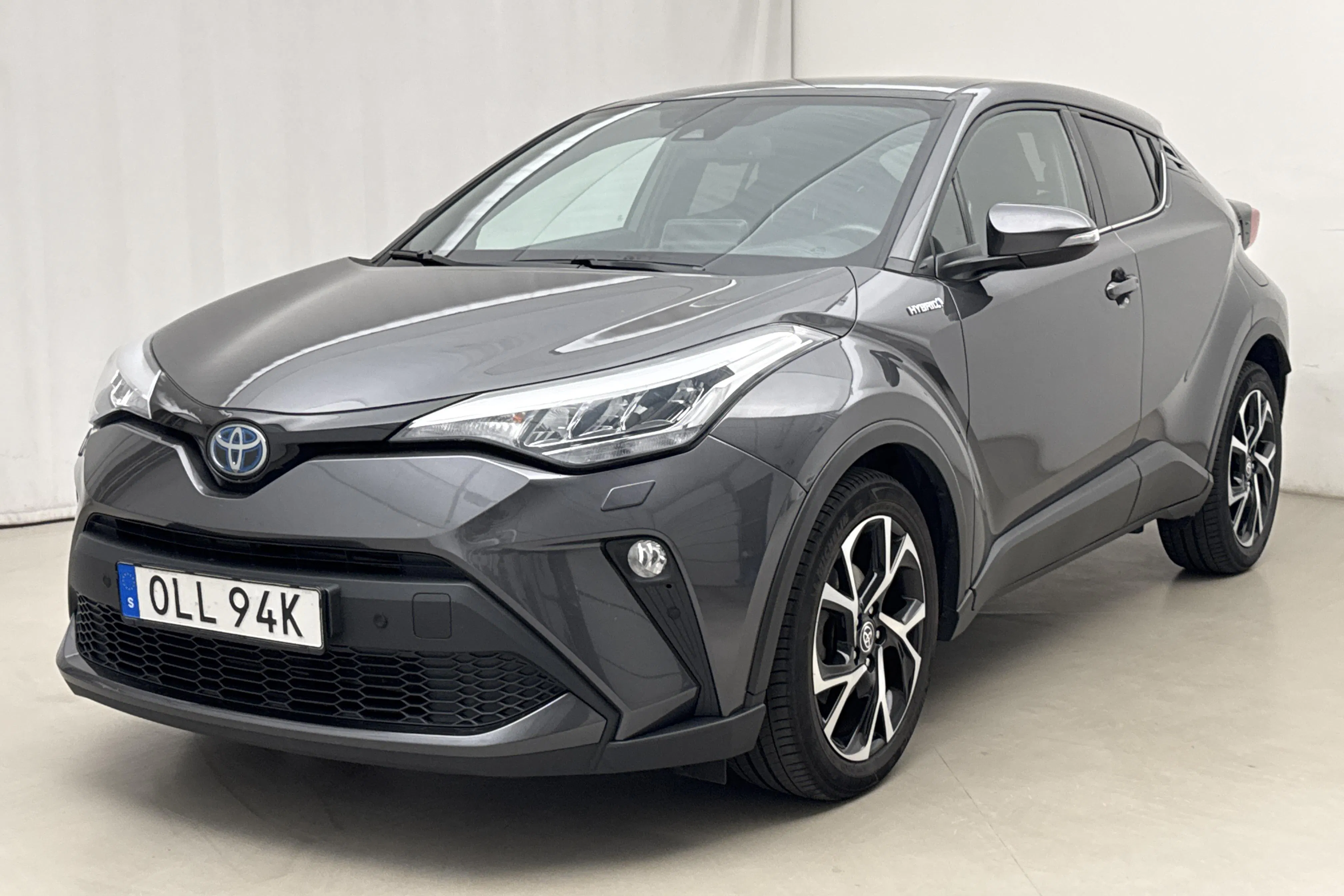 Presentation photo 1 of 17: Toyota C-HR 1.8 HSD (122hk) - 79 960 km - Automatic - dark grey - 2021