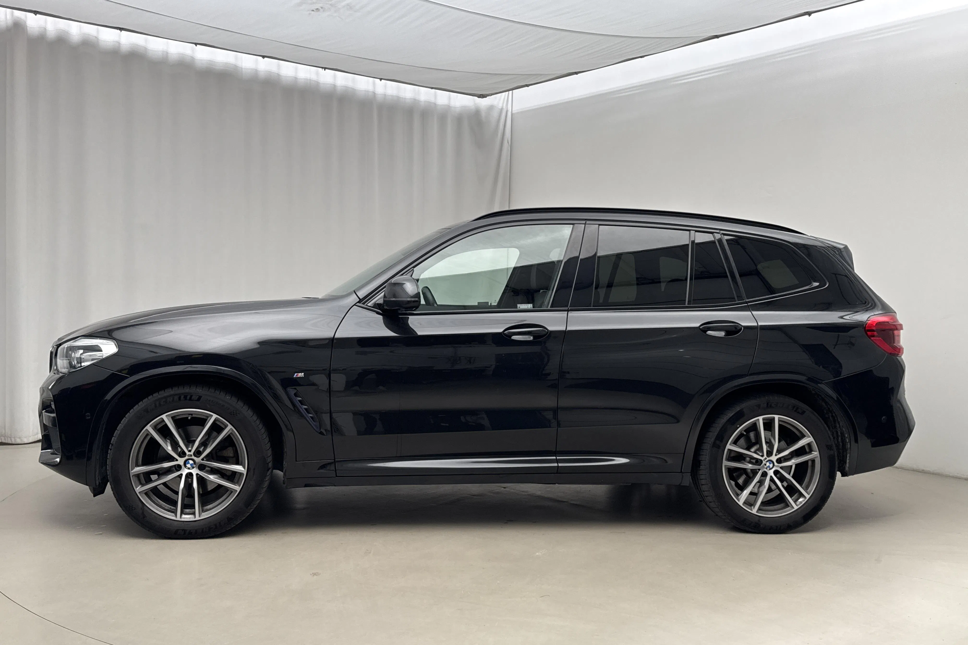 Presentationsfoto 2 av 20: BMW X3 xDrive20d, G01 (190hk) - 21 024 mil - Automat - svart - 2018