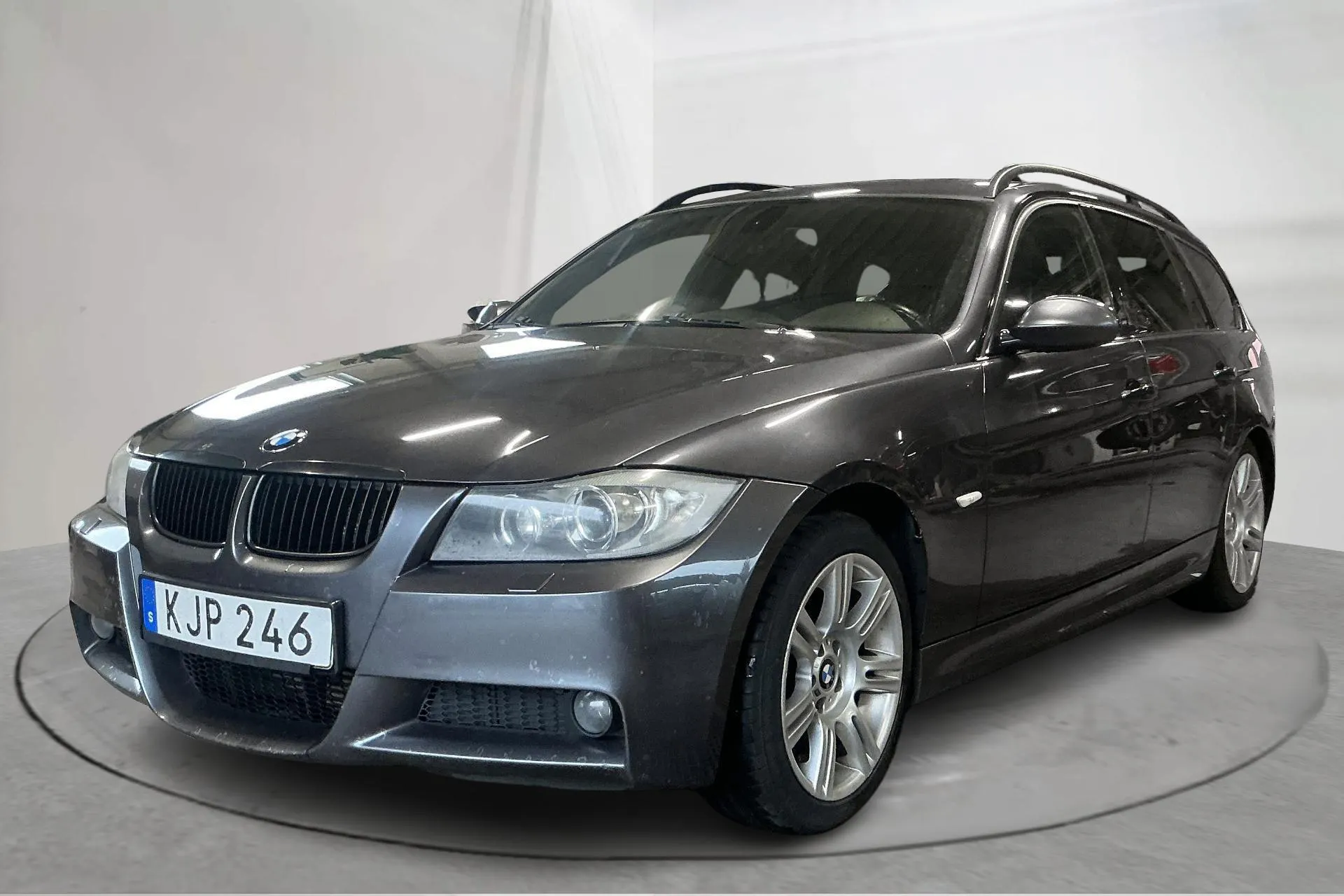 Presentationsfoto 1 av 14: BMW 330xd Touring, E91 (231hk) - 23 699 mil - Automat - grå - 2008