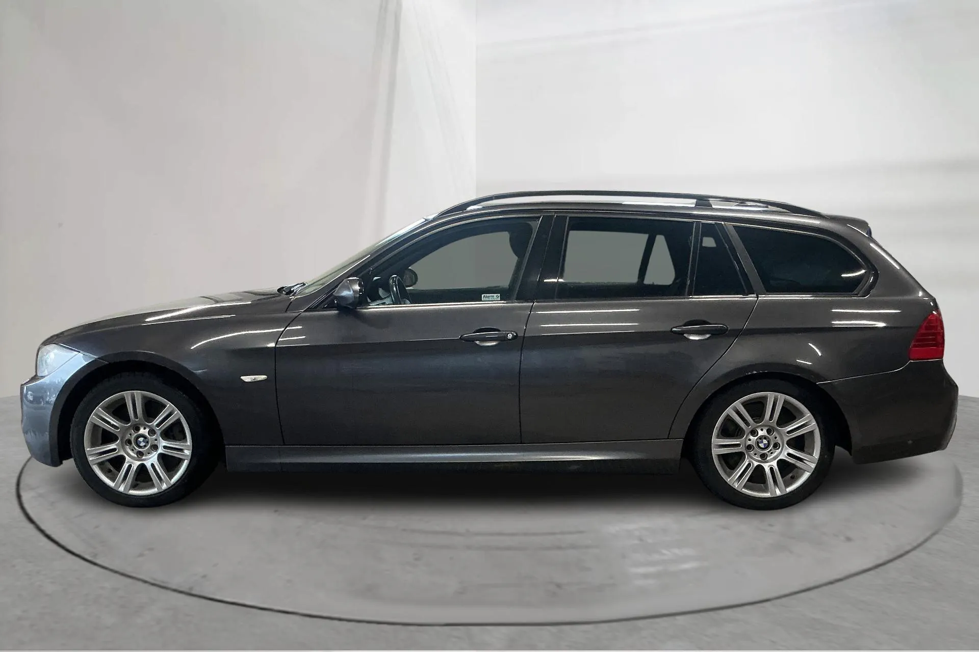 Presentationsfoto 2 av 14: BMW 330xd Touring, E91 (231hk) - 23 699 mil - Automat - grå - 2008