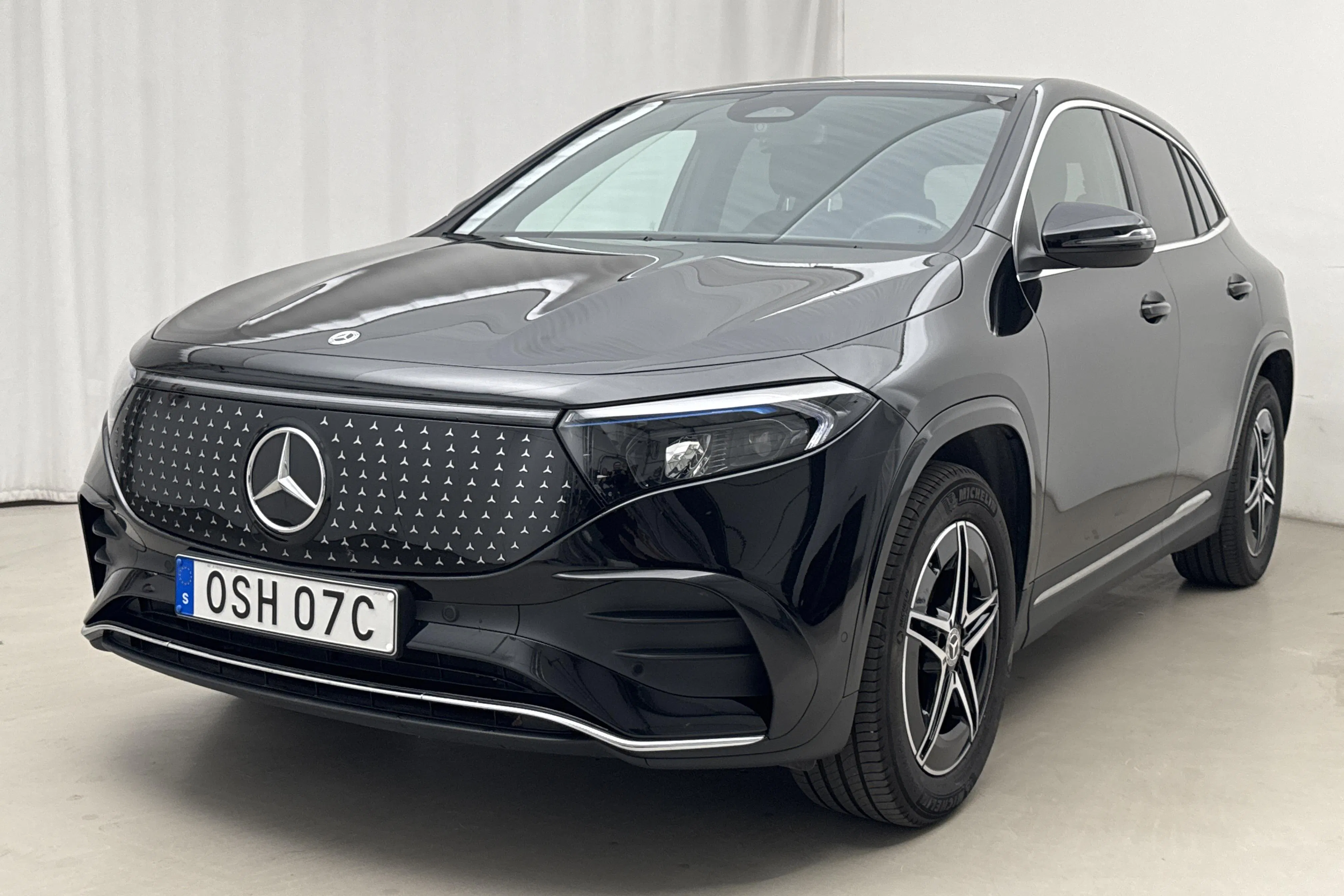 Presentation photo 1 of 19: Mercedes EQA 250+ H243 (190hk) - 27 230 km - Automatic - black - 2025