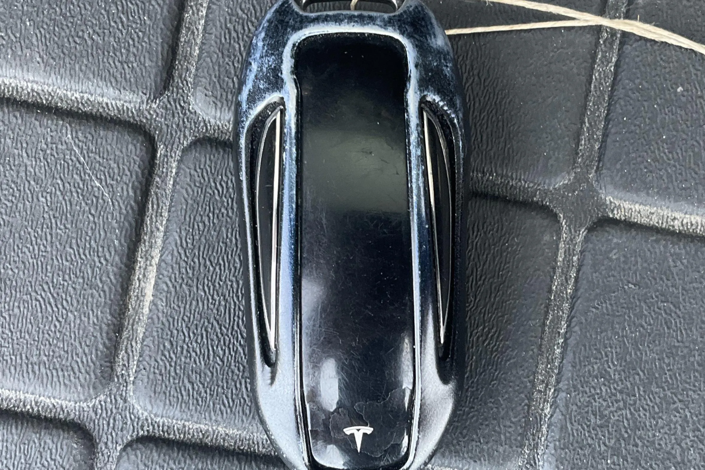 Presentation photo 19 of 19: Tesla Model X Dual Motor Long Range AWD - 190 360 km - Automatic - gray - 2019